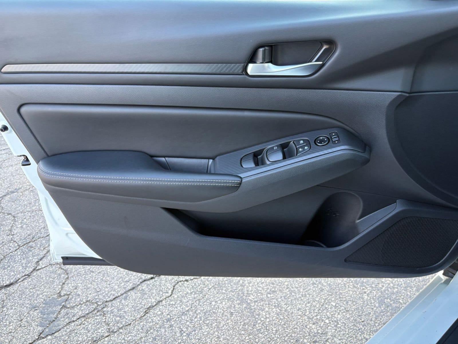 Thumbnail: 2025 Nissan Altima - 20