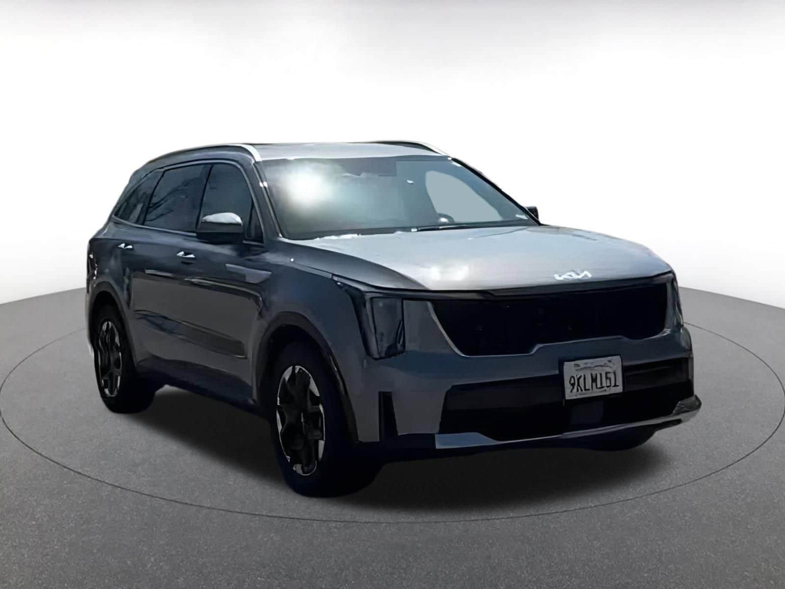 2024 Kia Sorento S 3