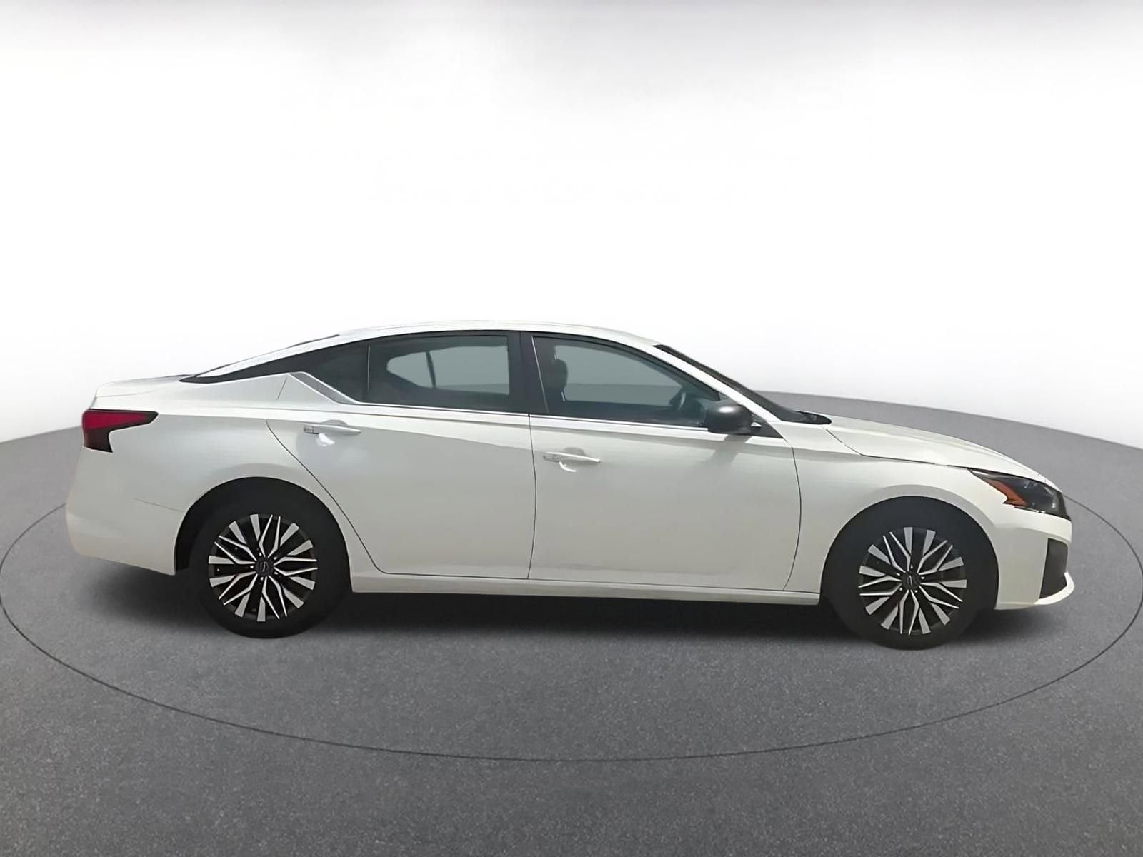 Thumbnail: 2025 Nissan Altima - 16