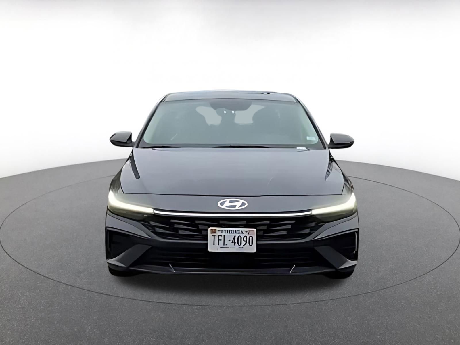 Thumbnail: 2025 Hyundai Elantra - 4