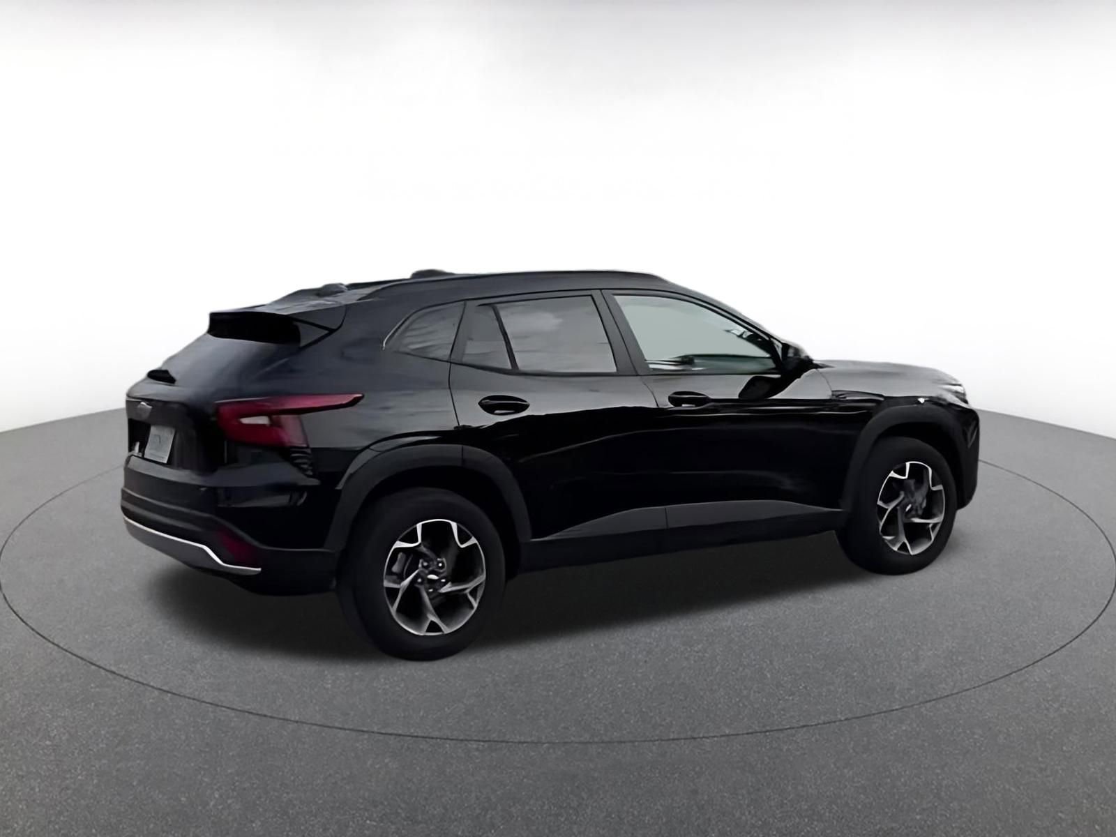 Thumbnail: 2025 Chevrolet Trax - 14