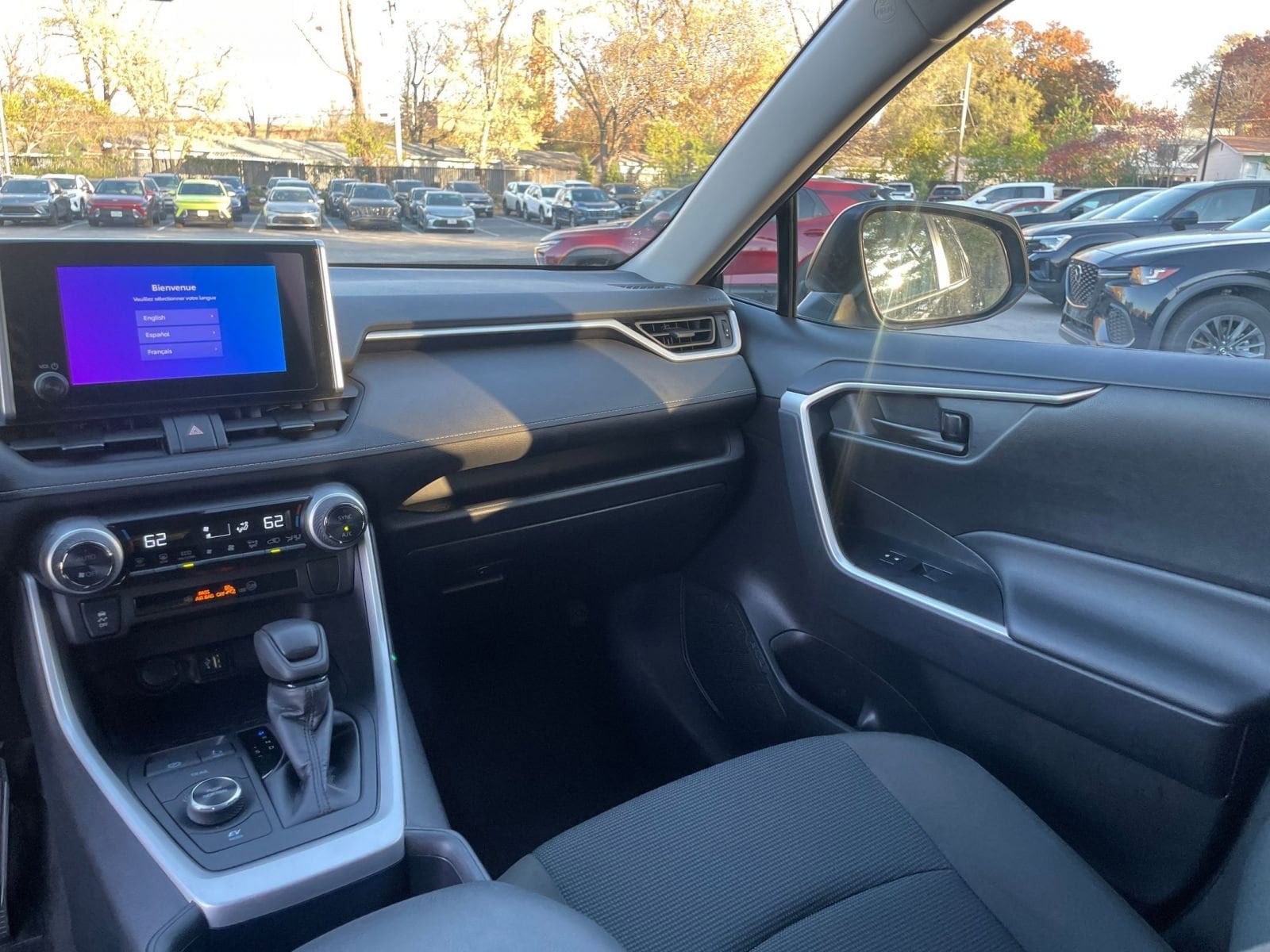 Thumbnail: 2025 Toyota RAV4 - 33