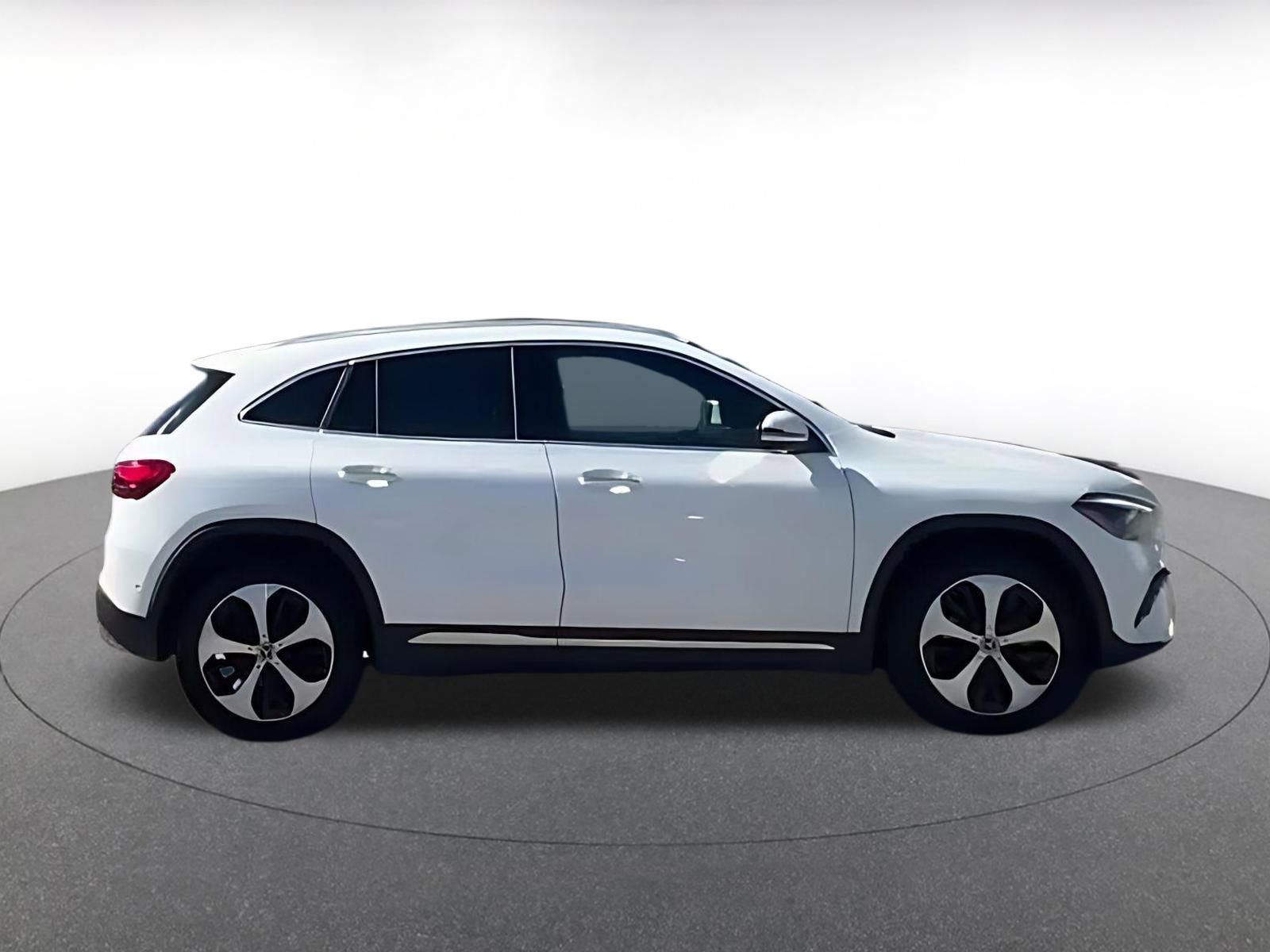 Thumbnail: 2025 Mercedes-Benz GLA - 14