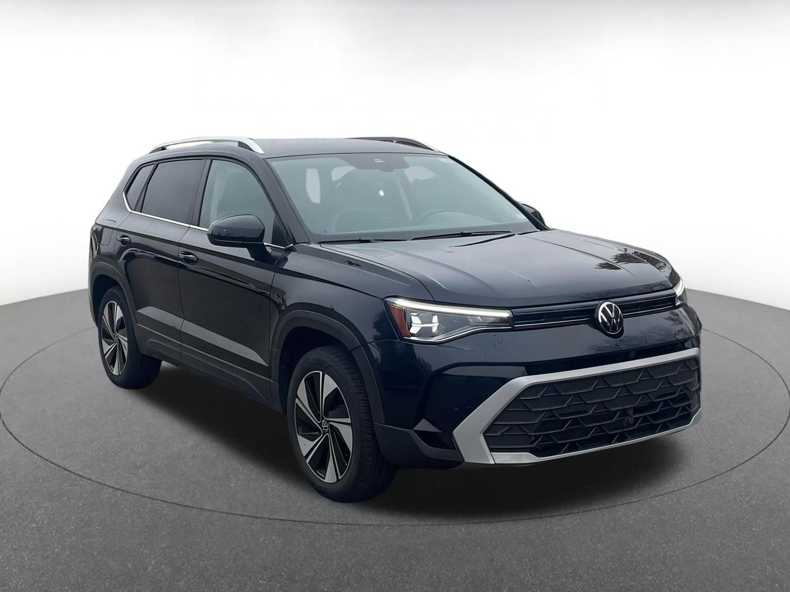 Thumbnail: 2025 Volkswagen Taos - 1