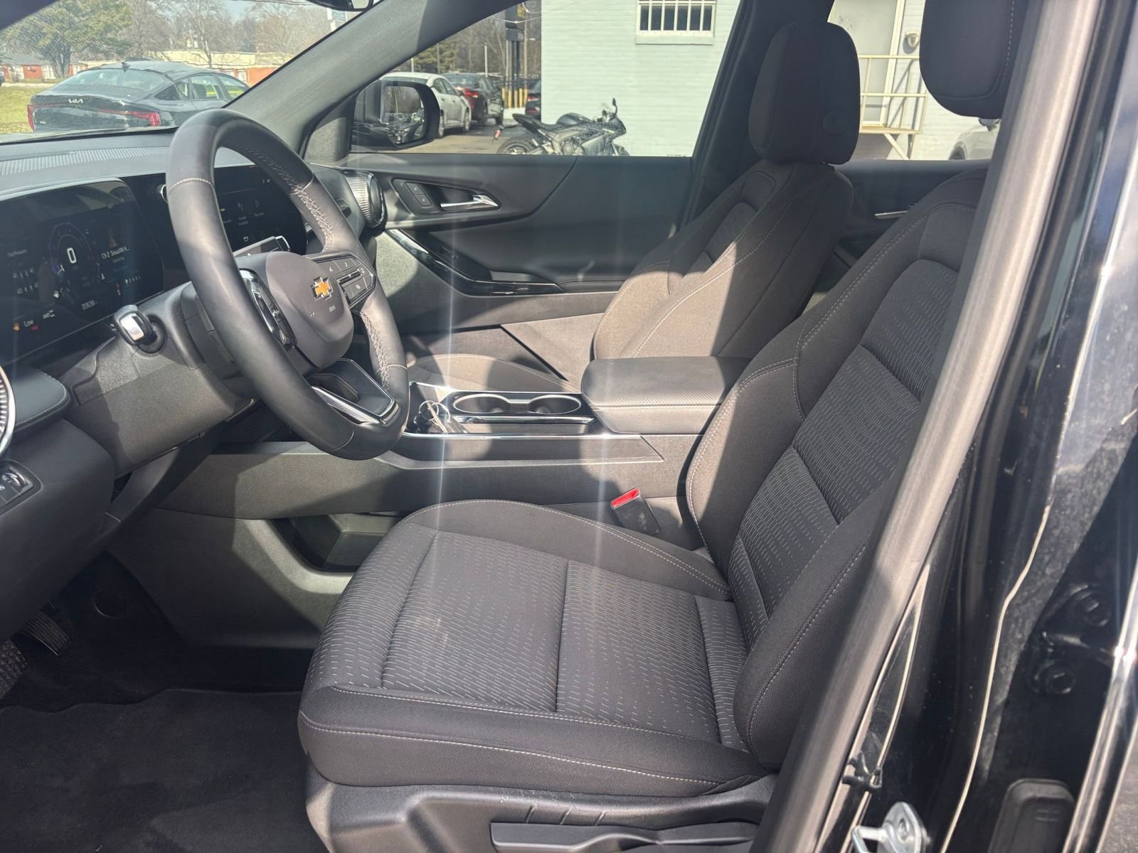 Thumbnail: 2025 Chevrolet Equinox - 24