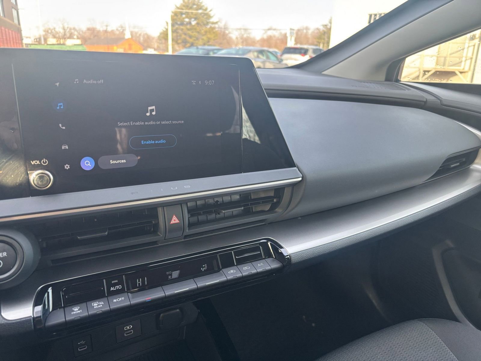 Thumbnail: 2025 Toyota Prius - 33