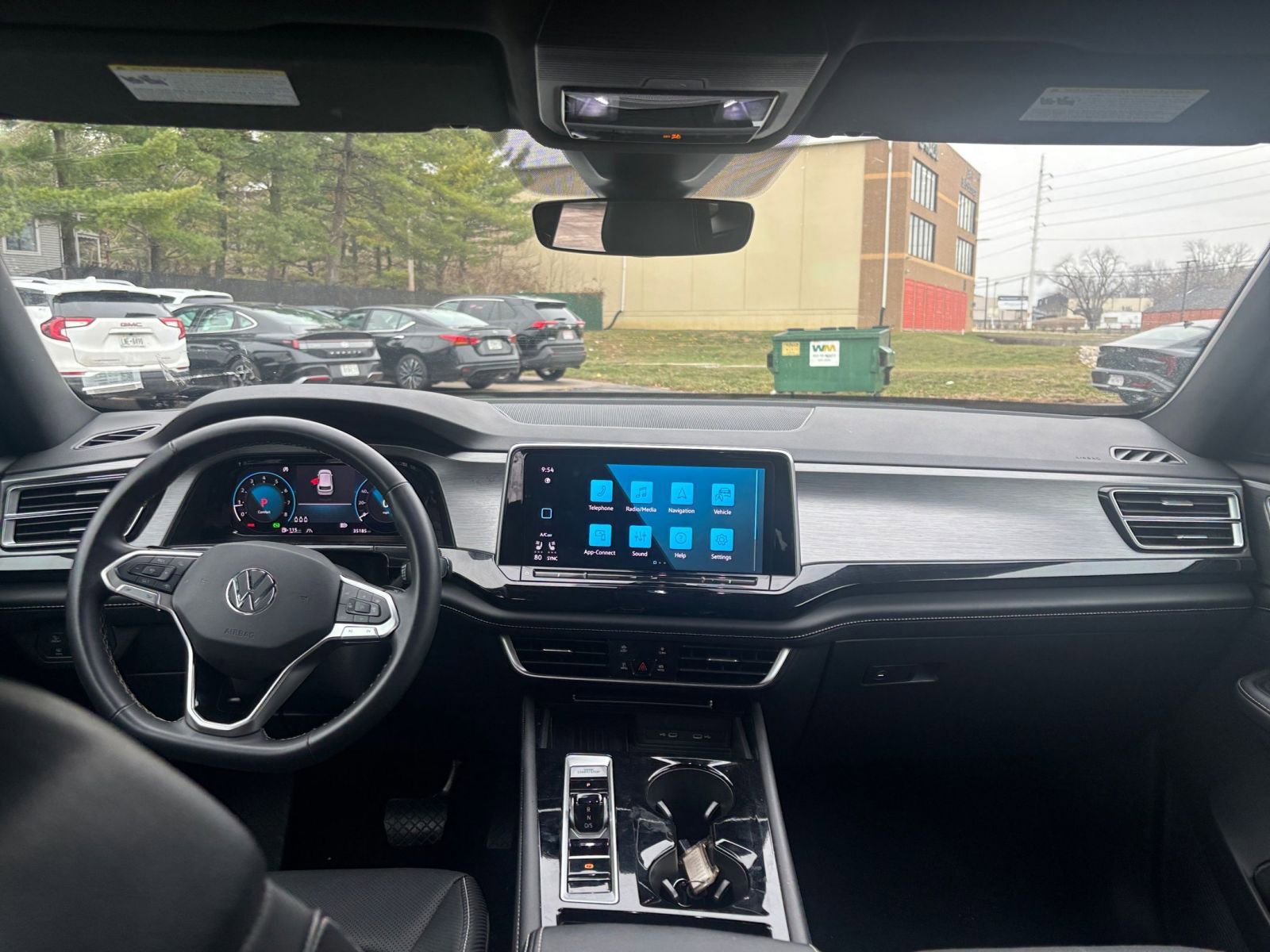 Thumbnail: 2025 Volkswagen Atlas - 31