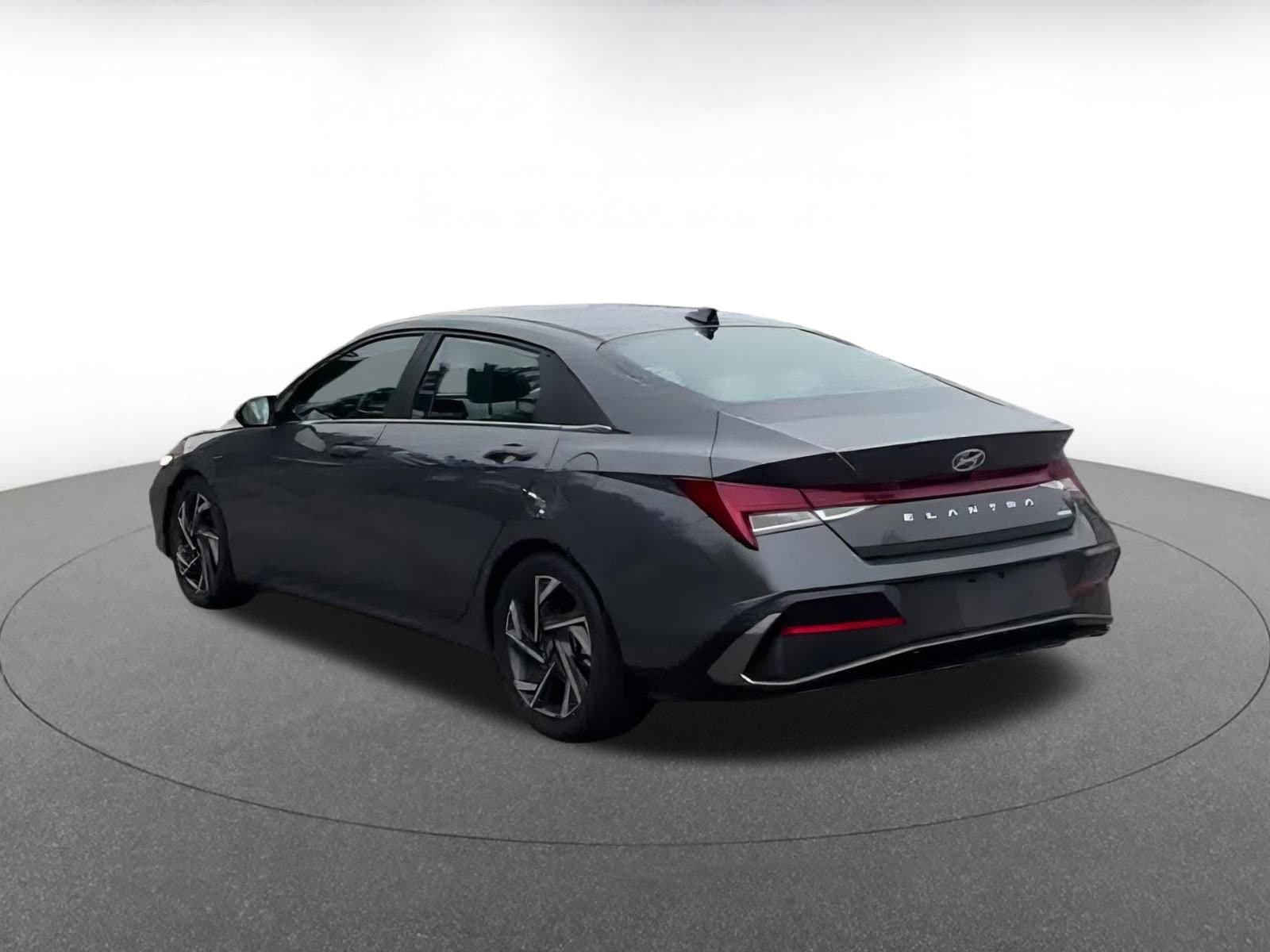 Thumbnail: 2025 Hyundai Elantra - 9