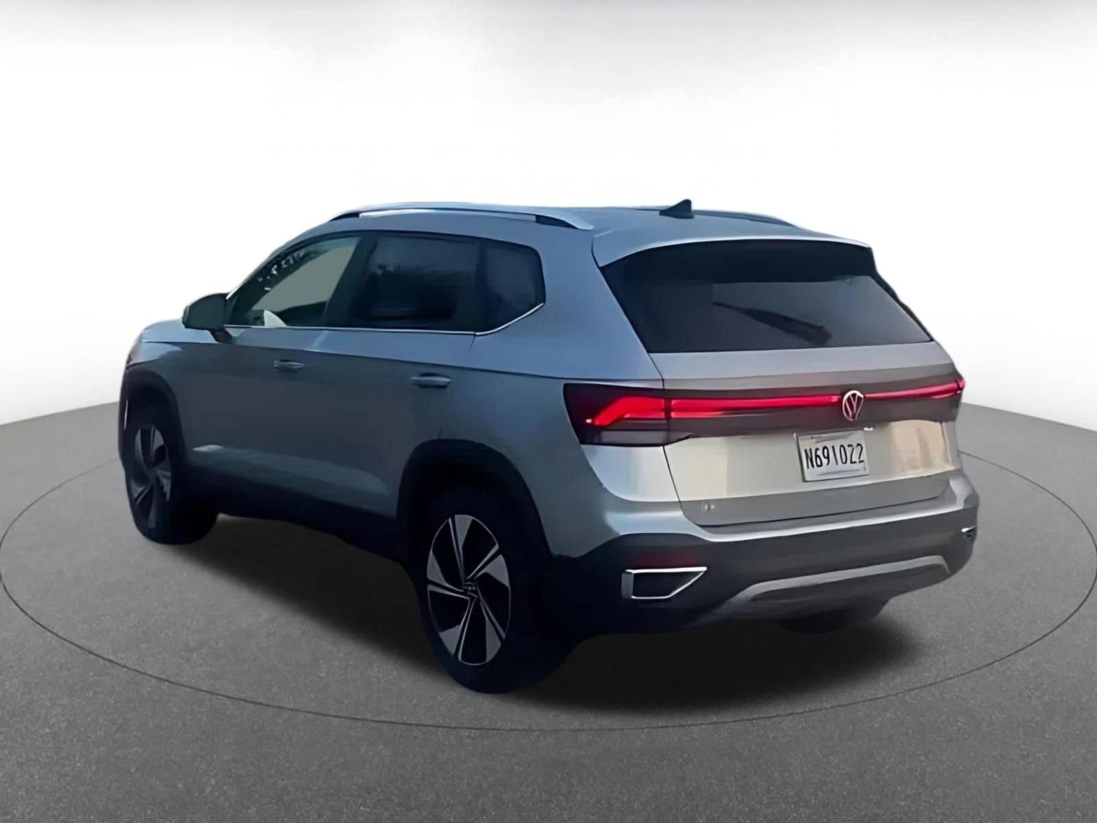 Thumbnail: 2026 Volkswagen Taos - 11