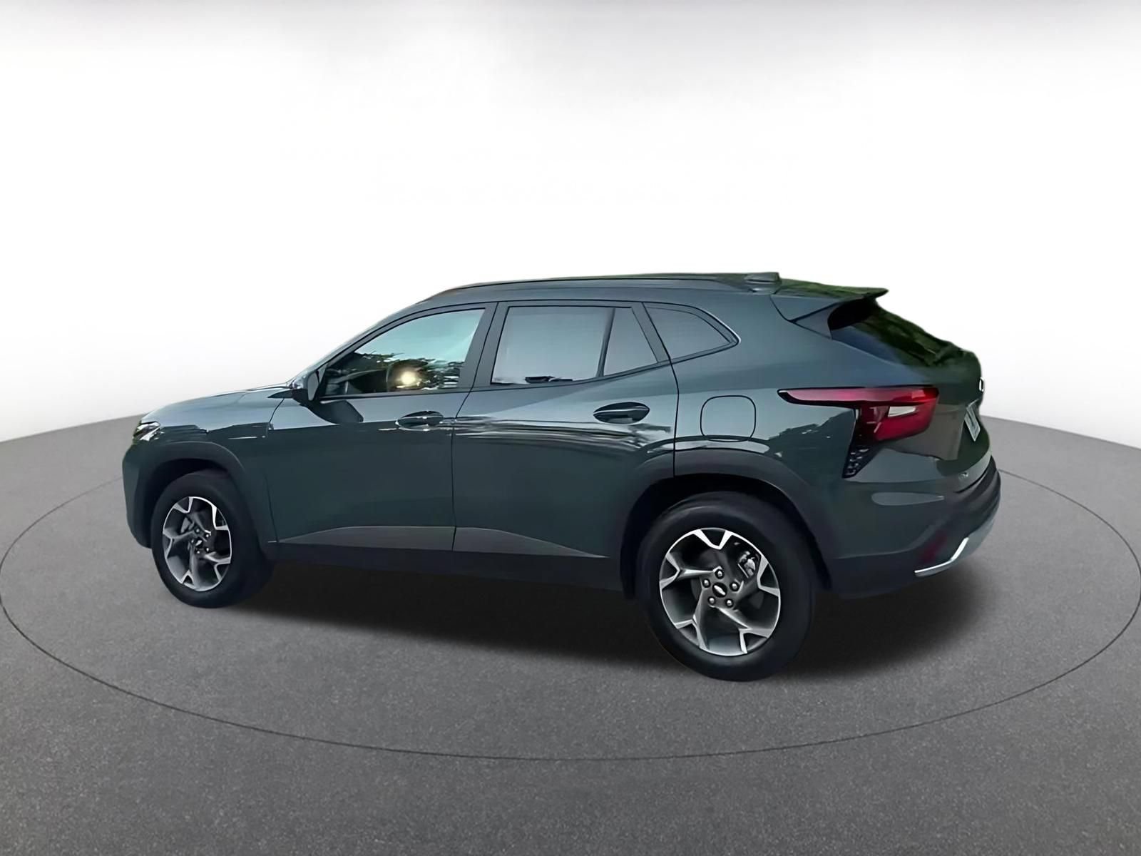Thumbnail: 2025 Chevrolet Trax - 8