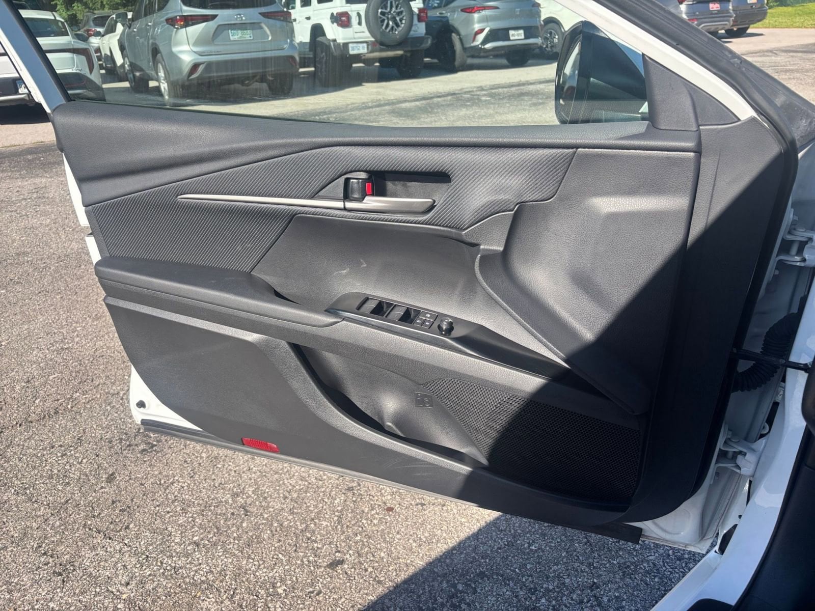 Thumbnail: 2025 Toyota Camry - 18