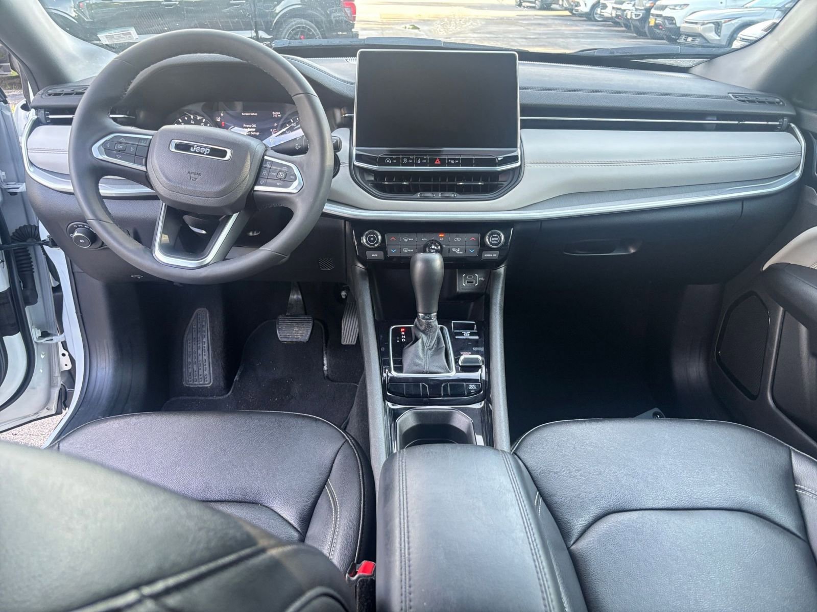 Thumbnail: 2025 Jeep Compass - 34