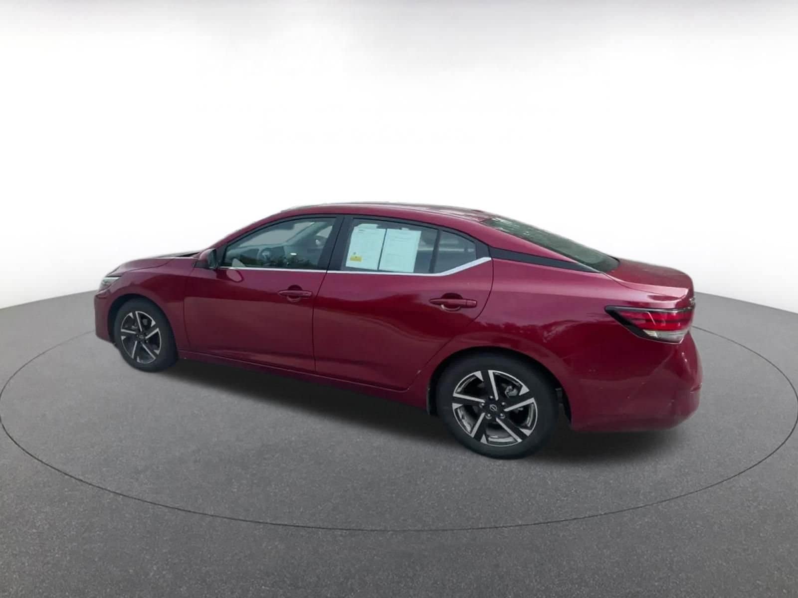 Thumbnail: 2024 Nissan Sentra - 10