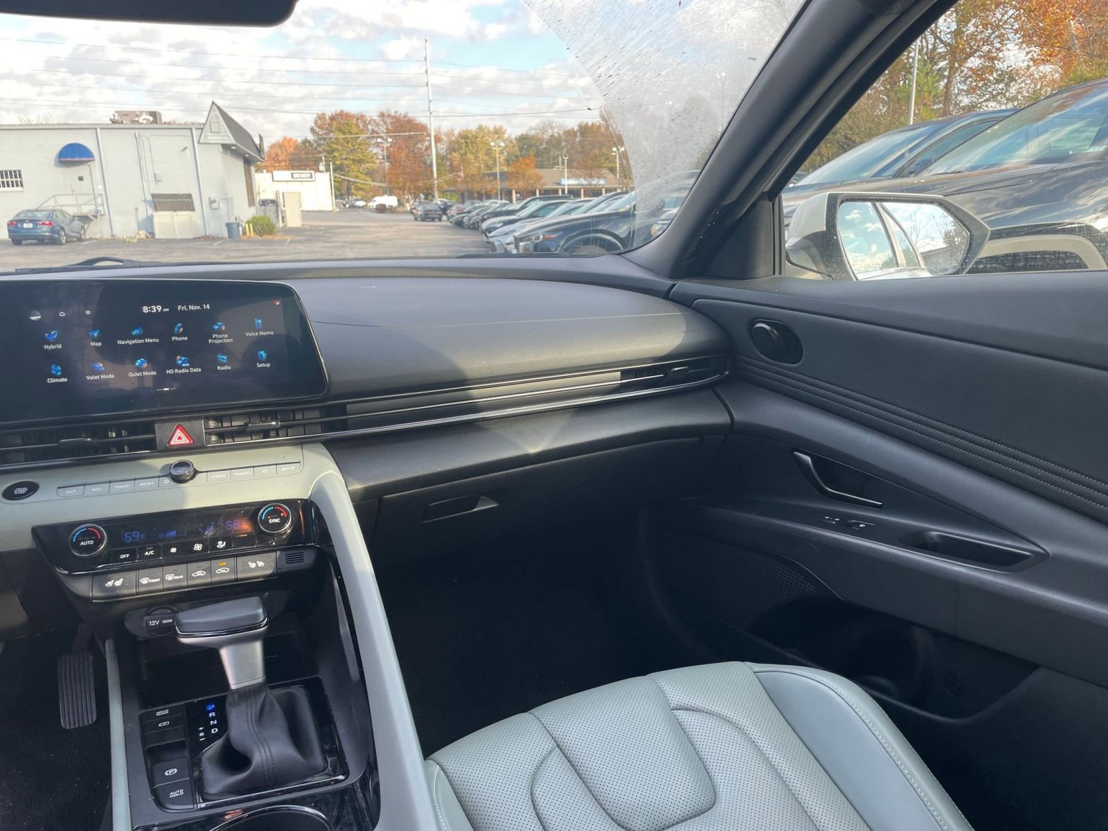 Thumbnail: 2025 Hyundai Elantra - 33