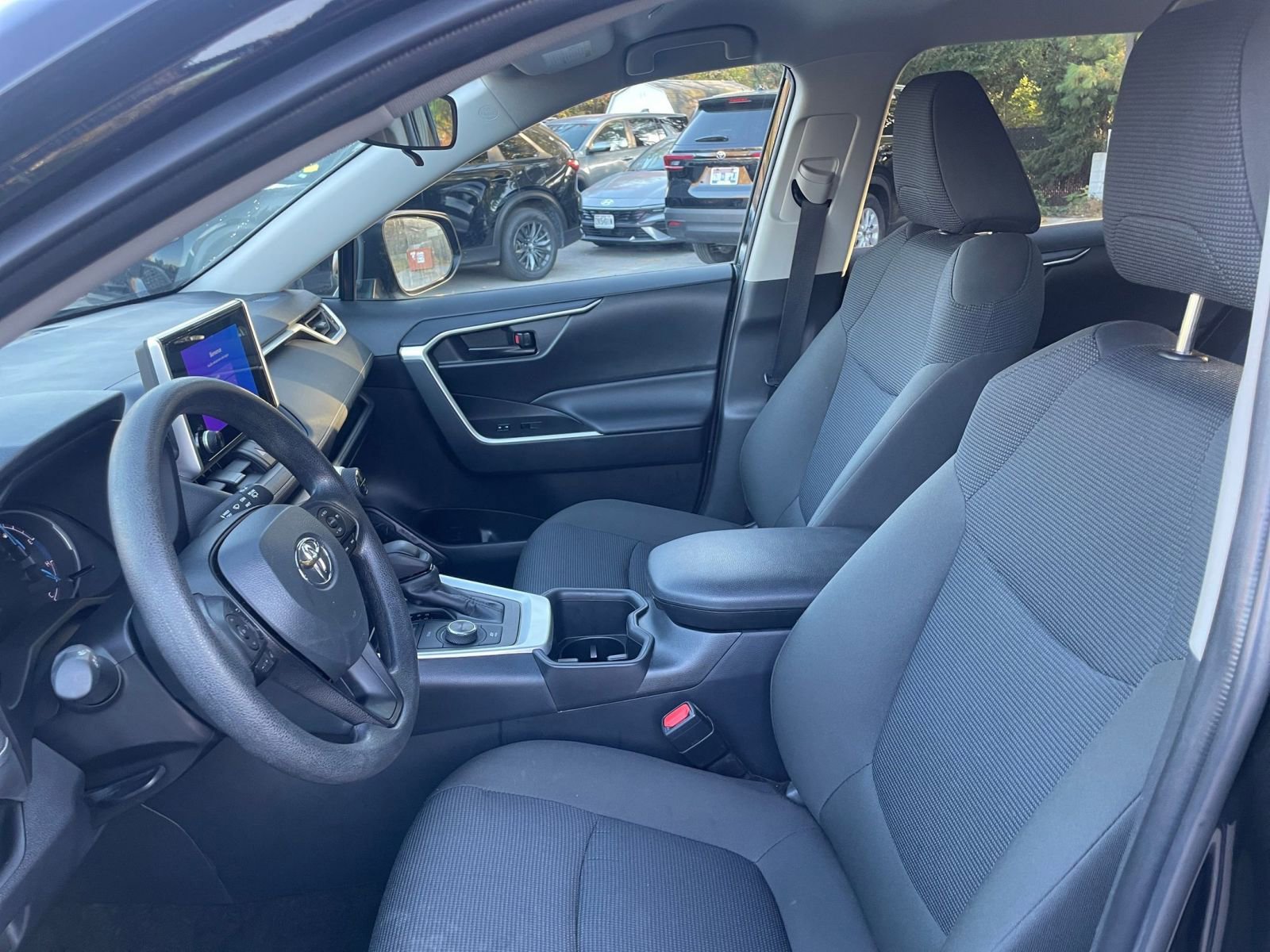 Thumbnail: 2025 Toyota RAV4 - 24