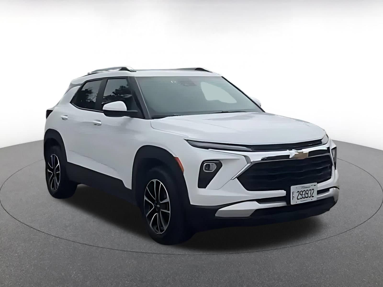 Thumbnail: 2025 Chevrolet TrailBlazer - 2