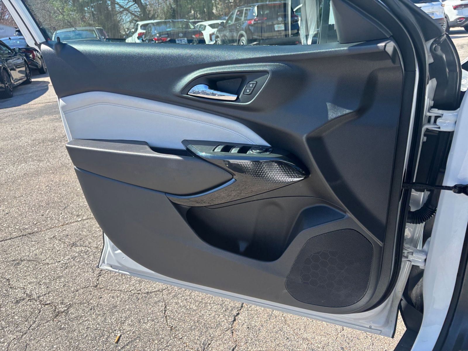 Thumbnail: 2025 Chevrolet Trax - 18