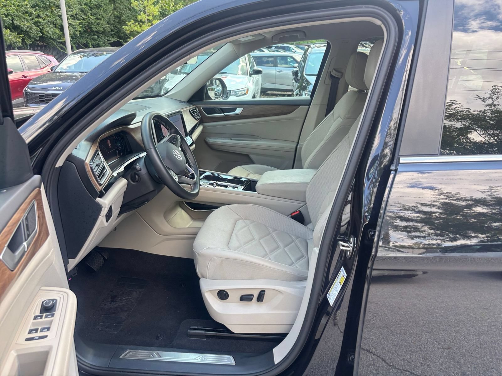 Thumbnail: 2026 Volkswagen Atlas - 28