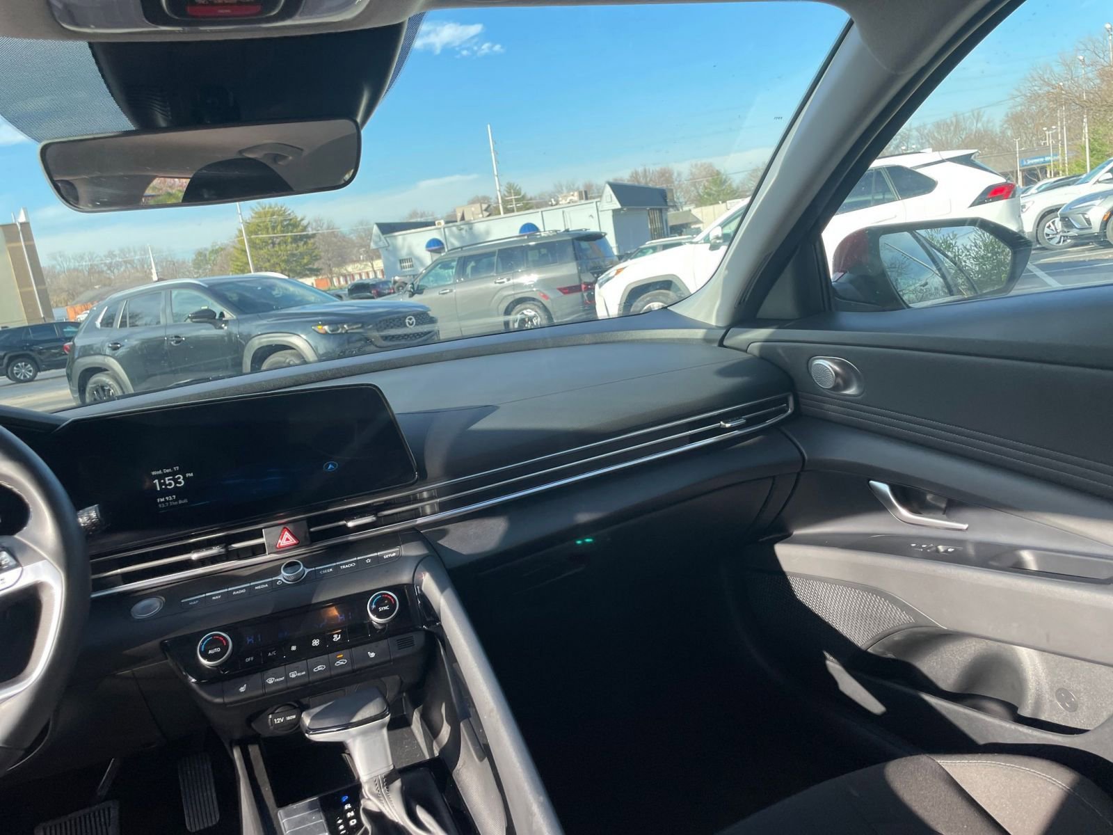 Thumbnail: 2025 Hyundai Elantra - 34