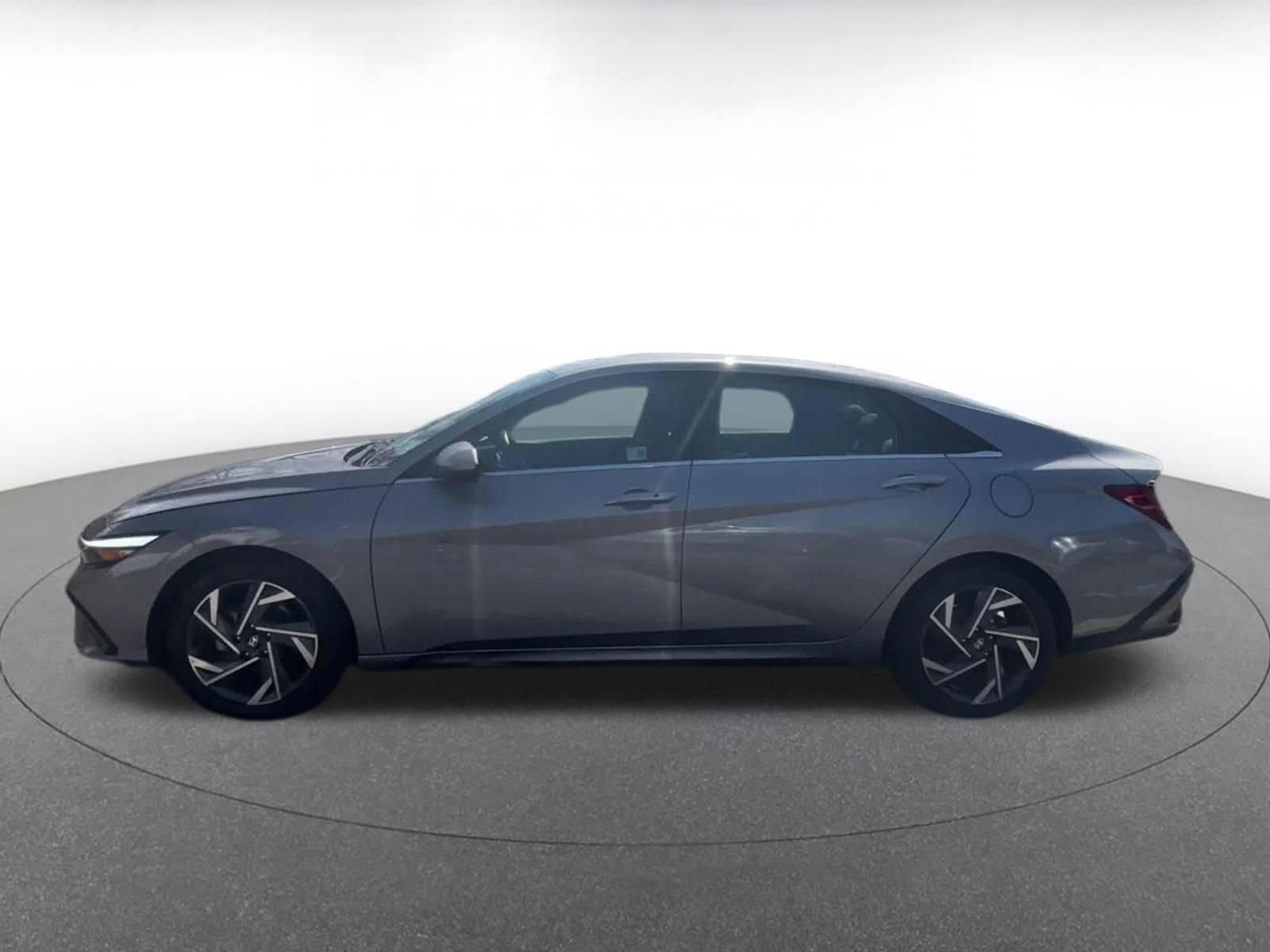 Thumbnail: 2025 Hyundai Elantra - 8