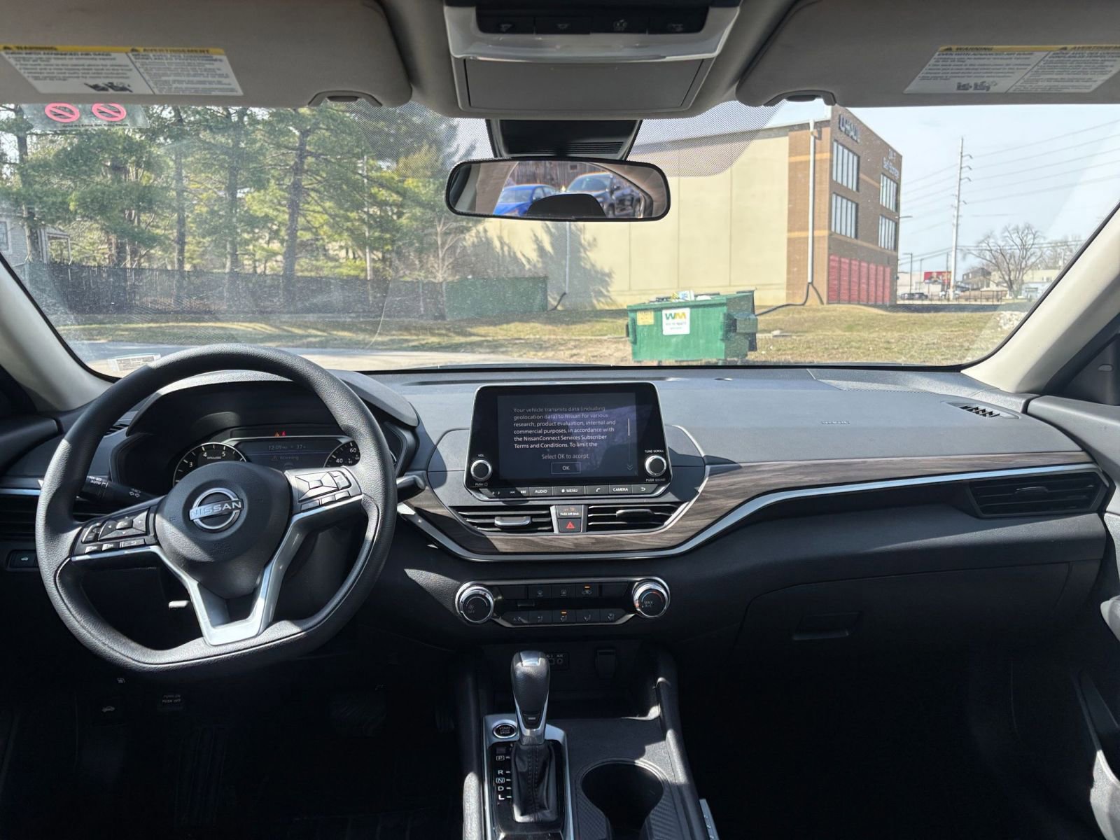 Thumbnail: 2025 Nissan Altima - 32