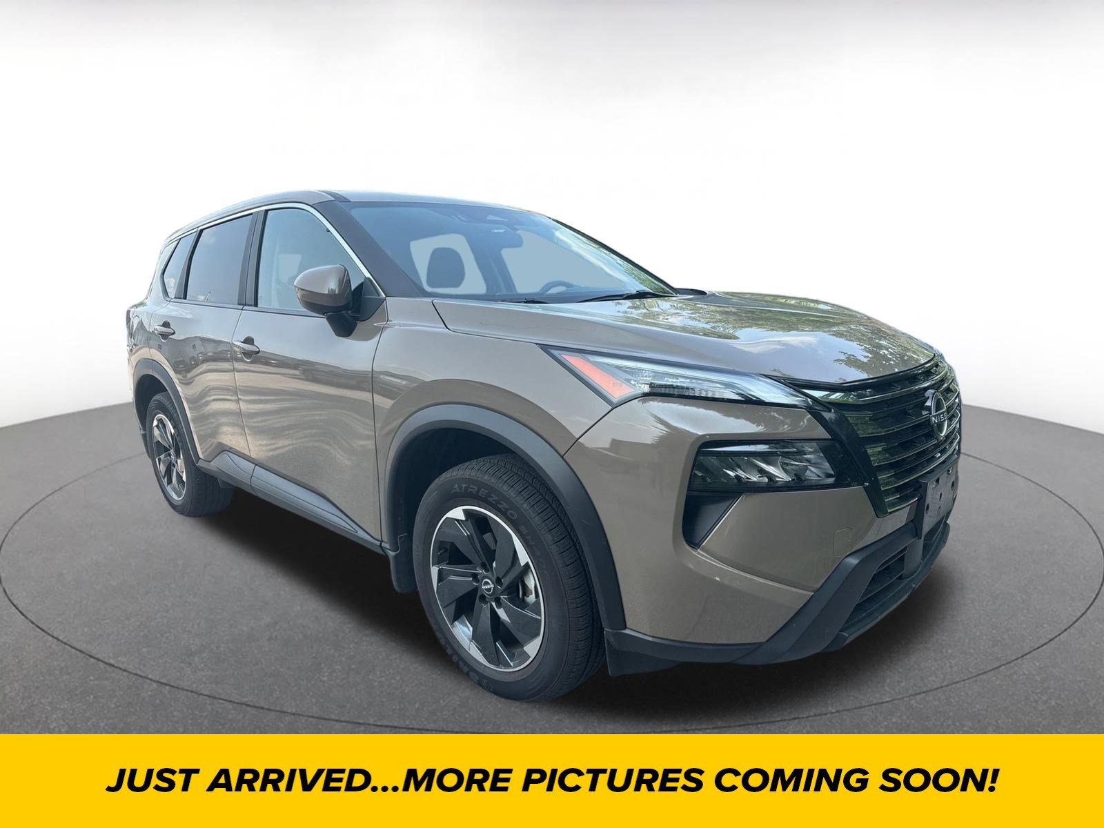 2024 Nissan Rogue SV Hero Image