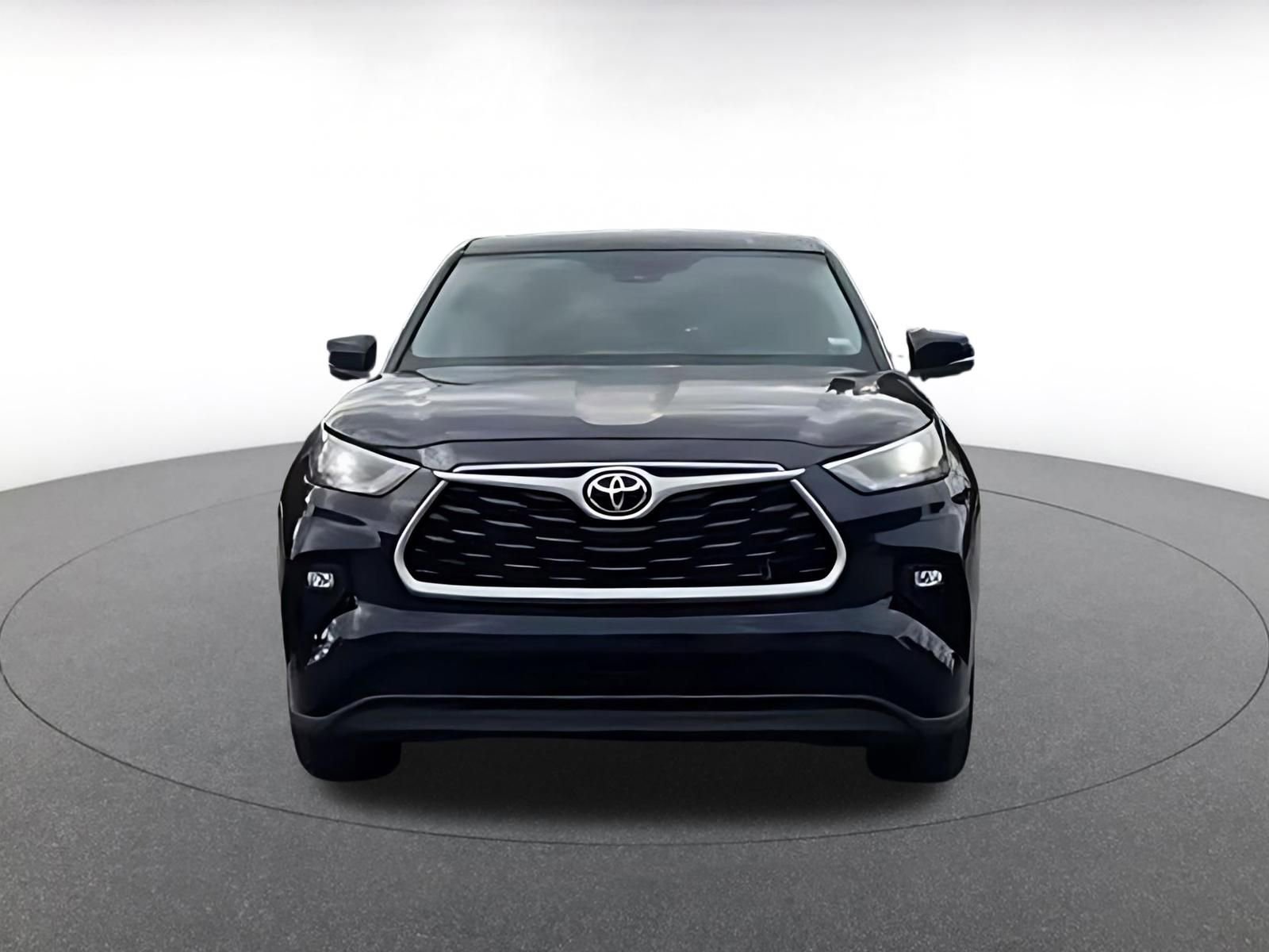 Thumbnail: 2025 Toyota Highlander - 4