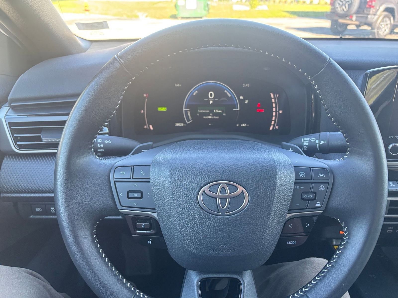 Thumbnail: 2025 Toyota Camry - 33