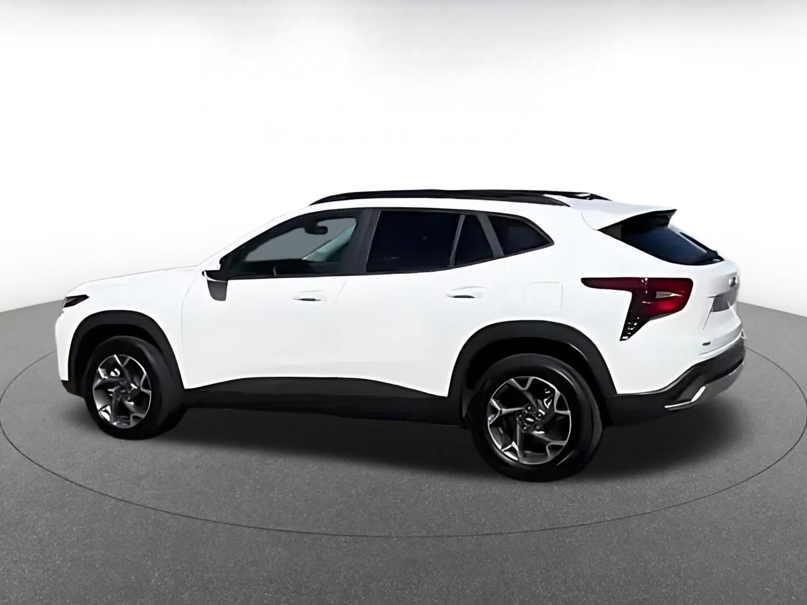 Thumbnail: 2025 Chevrolet Trax - 8