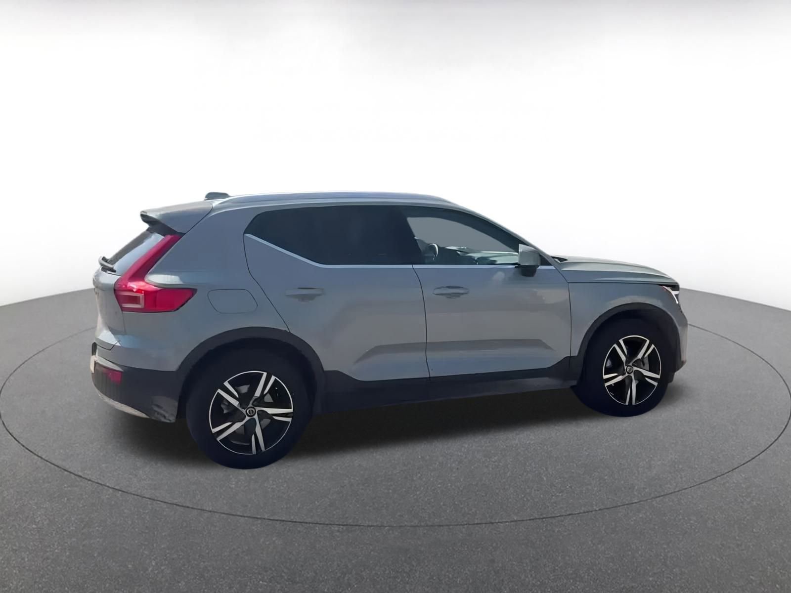 Thumbnail: 2024 Volvo XC40 - 11