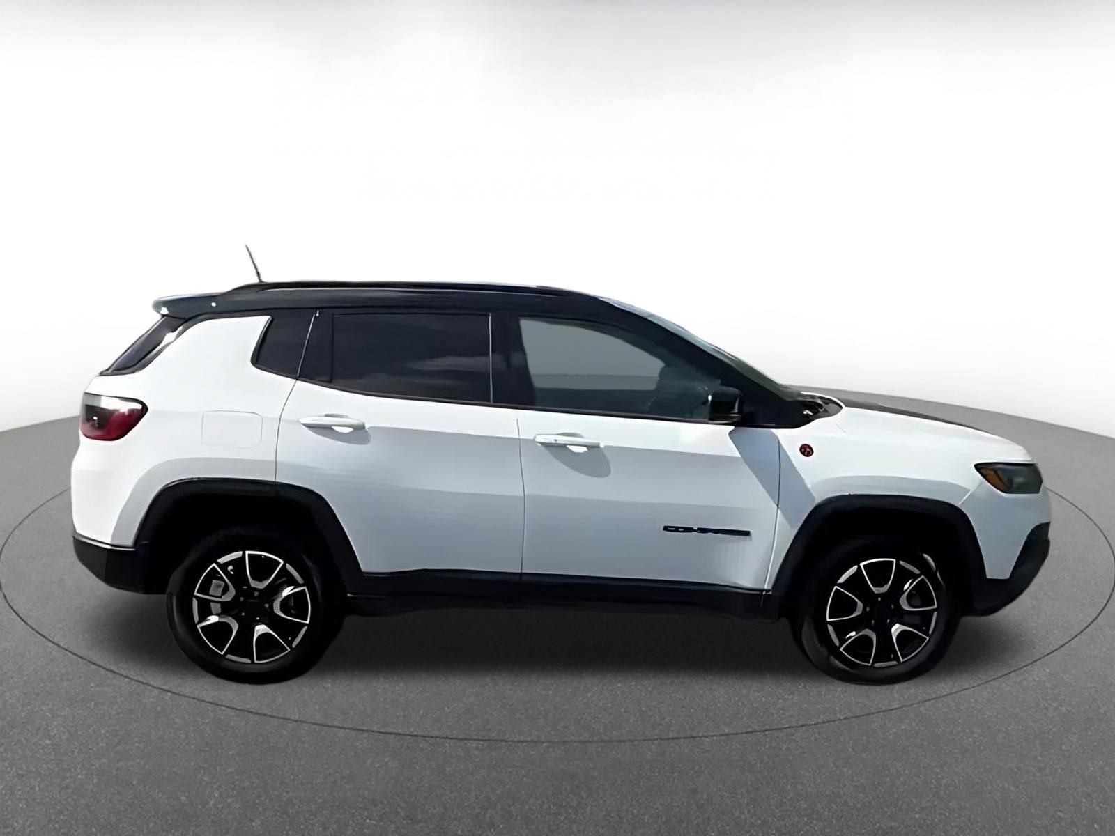 Thumbnail: 2025 Jeep Compass - 8