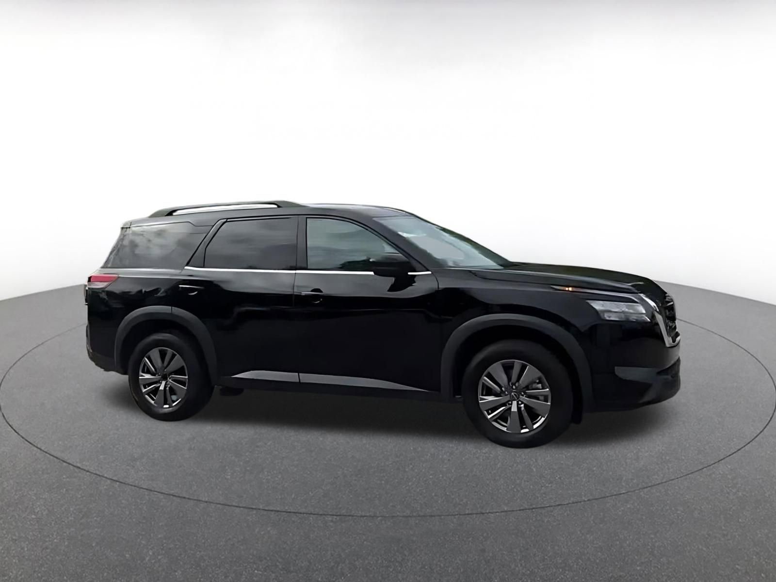 Thumbnail: 2025 Nissan Pathfinder - 2
