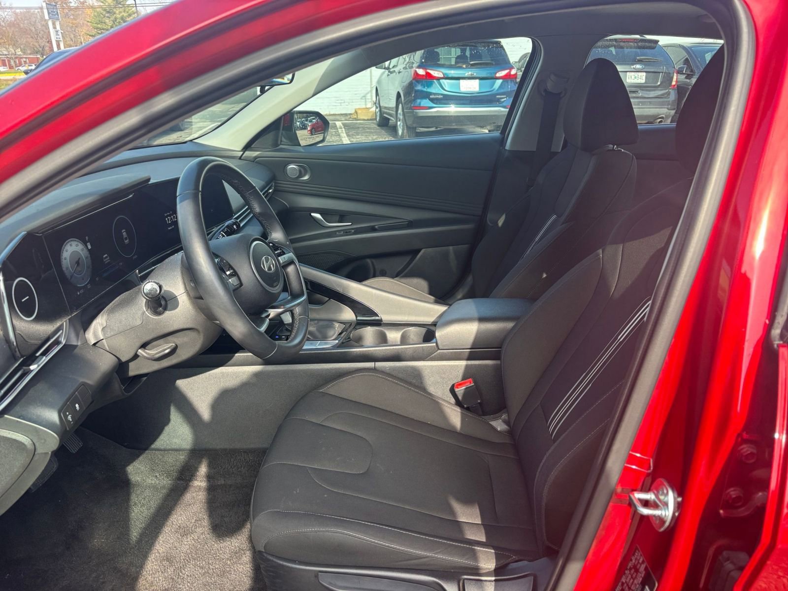 Thumbnail: 2025 Hyundai Elantra - 25