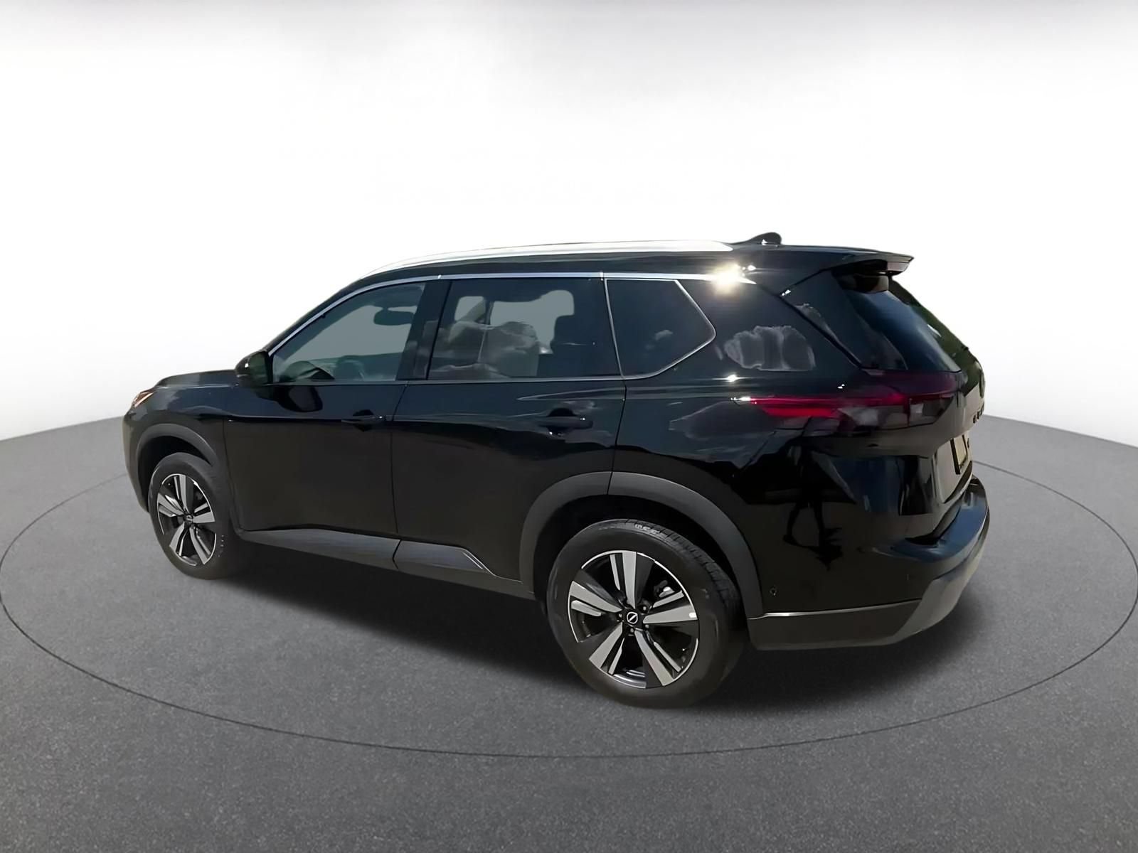 Thumbnail: 2026 Nissan Rogue - 9