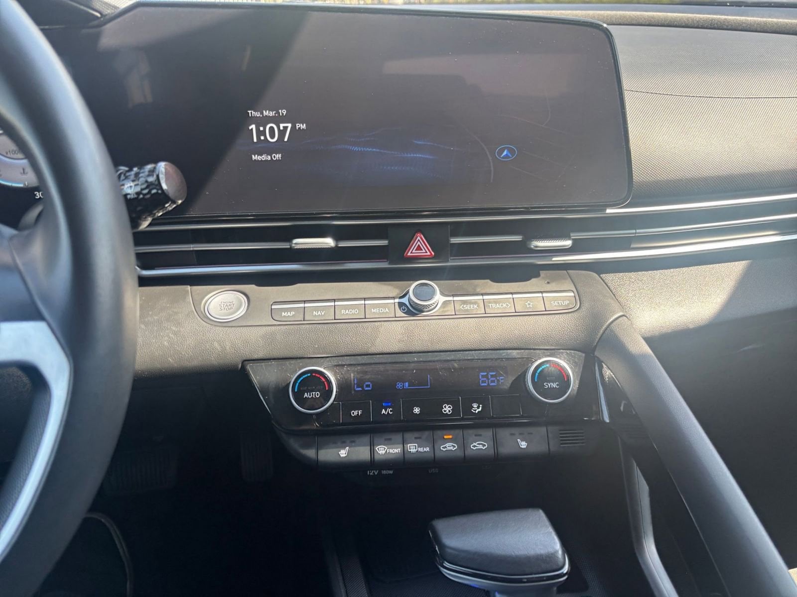 Thumbnail: 2025 Hyundai Elantra - 17