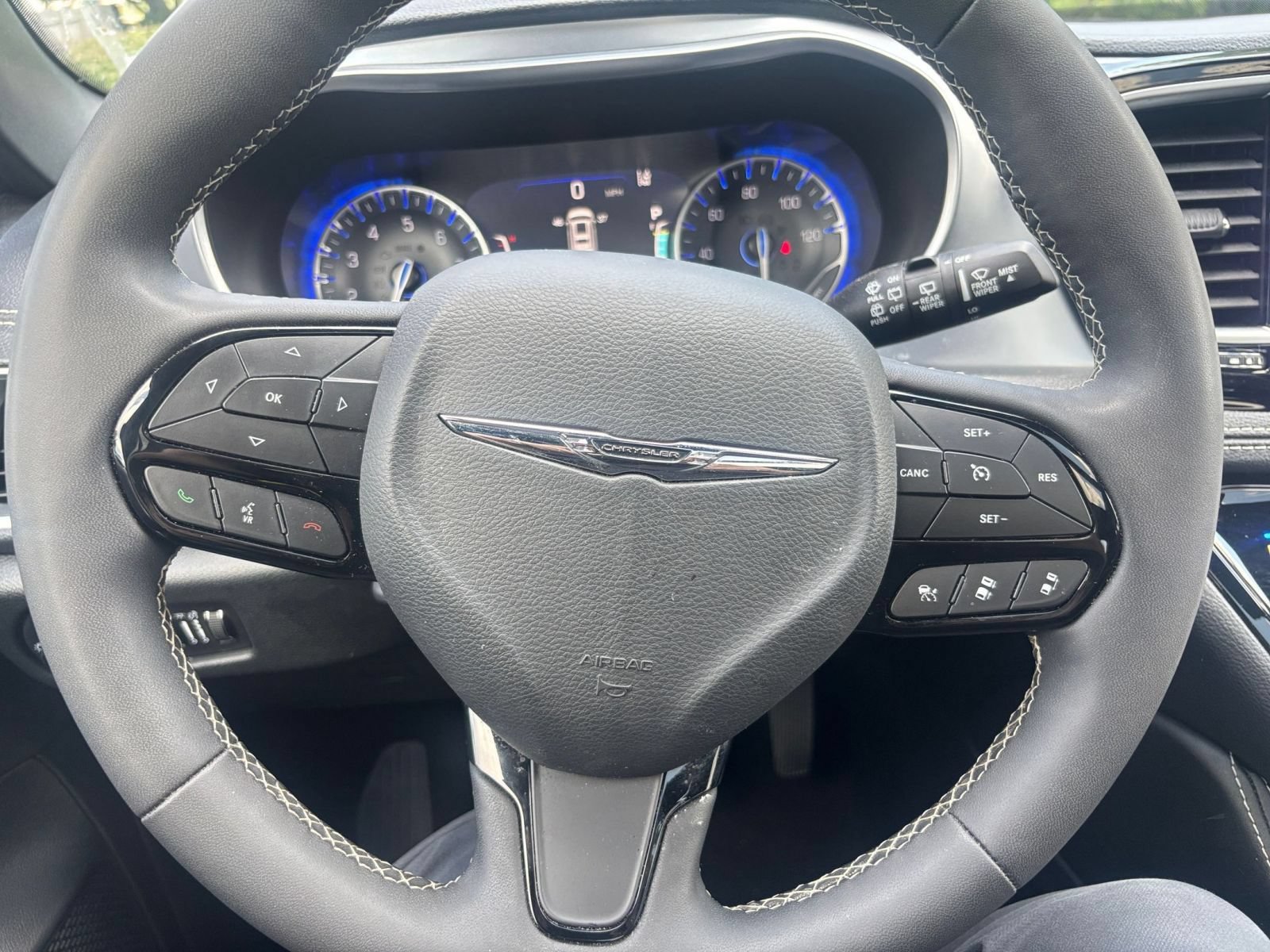 Thumbnail: 2025 Chrysler Pacifica - 25