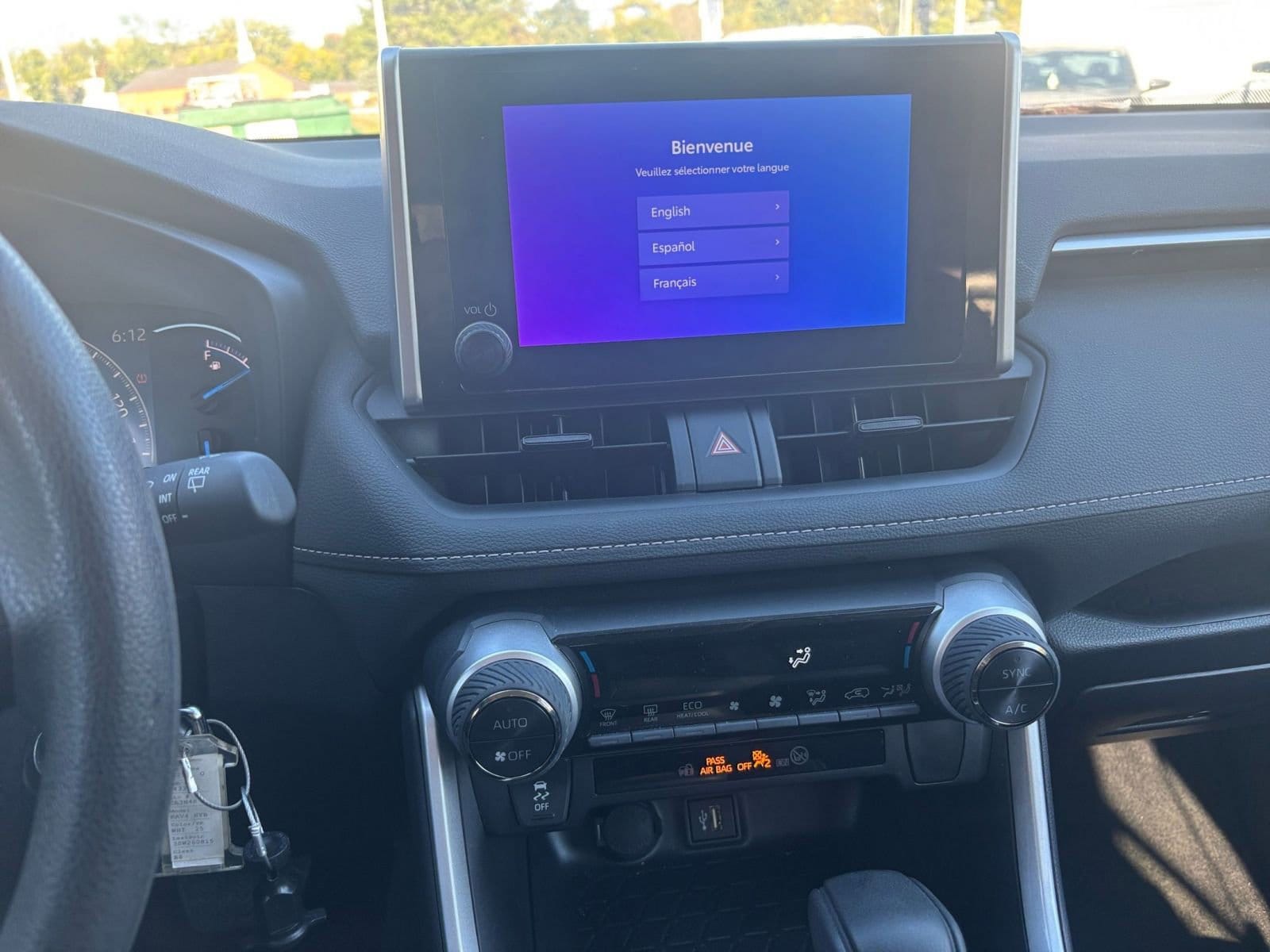 Thumbnail: 2025 Toyota RAV4 - 18