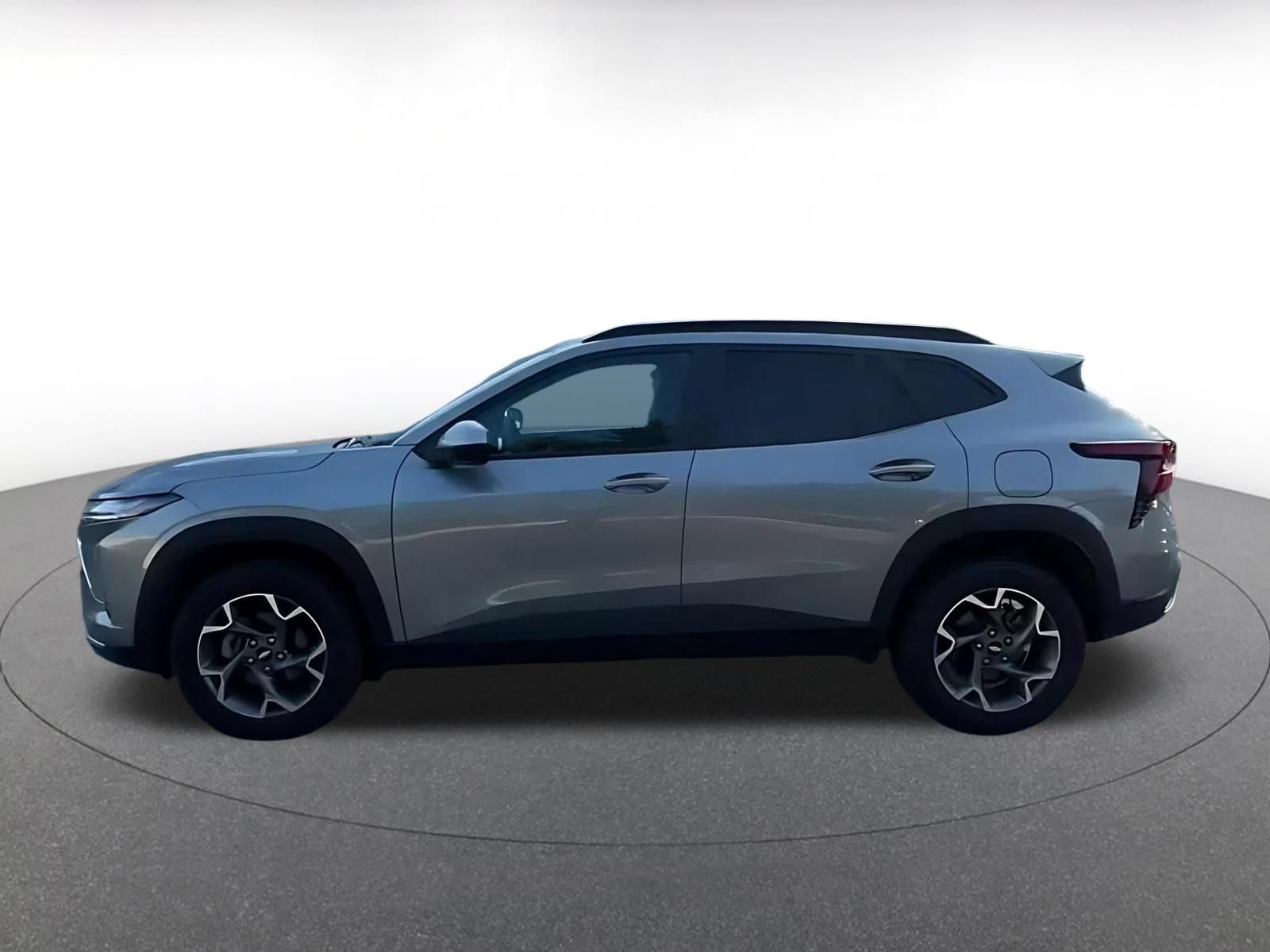 Thumbnail: 2025 Chevrolet Trax - 8
