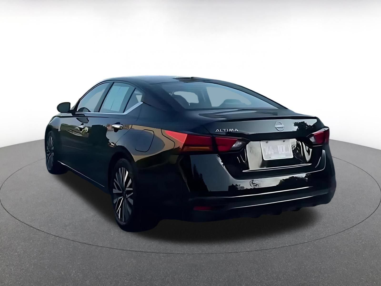 Thumbnail: 2025 Nissan Altima - 10