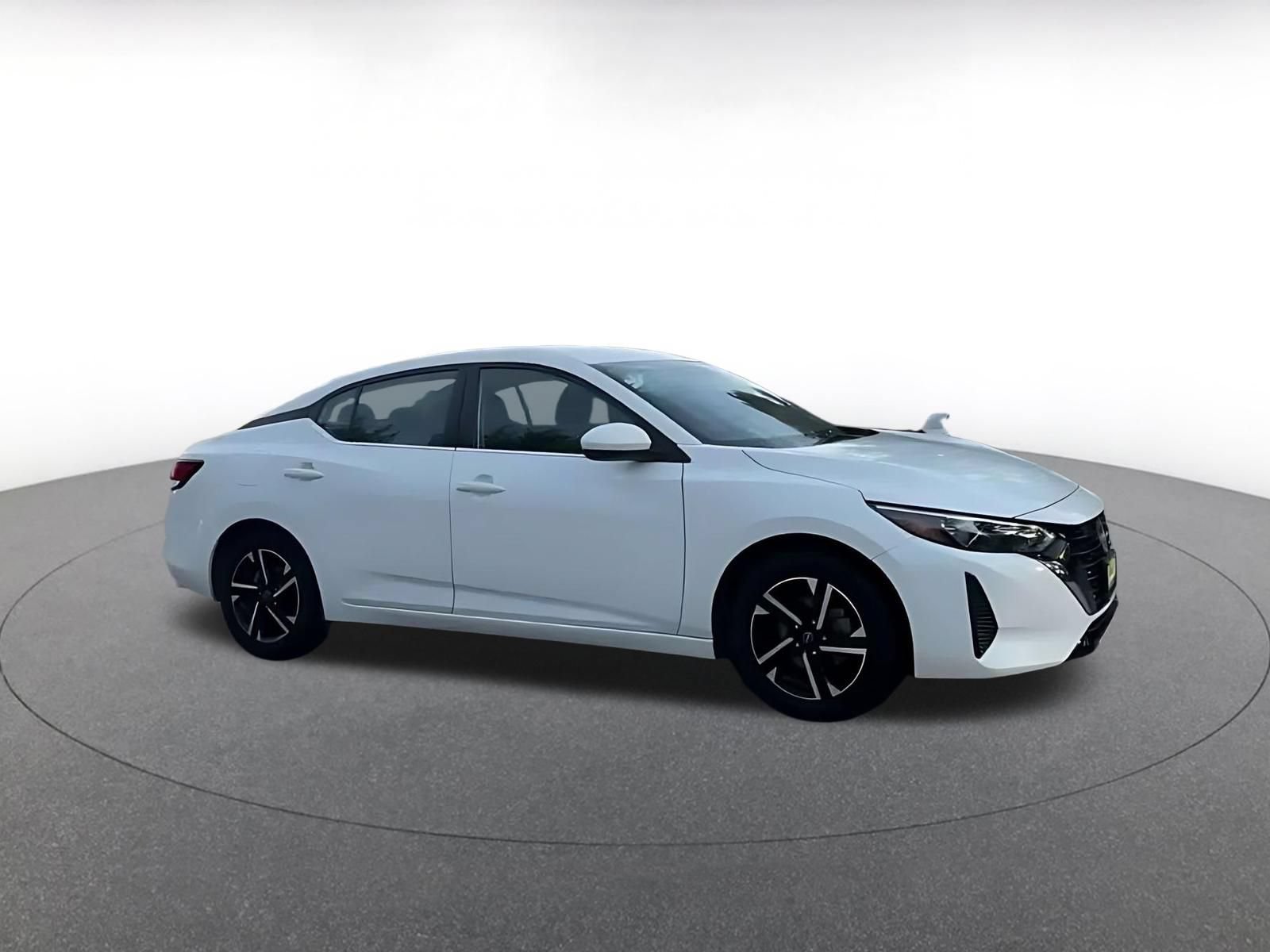 Thumbnail: 2025 Nissan Sentra - 2