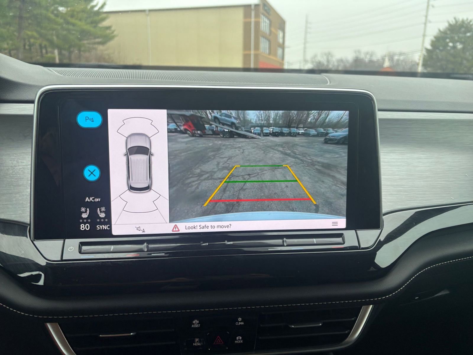 Thumbnail: 2025 Volkswagen Atlas - 17