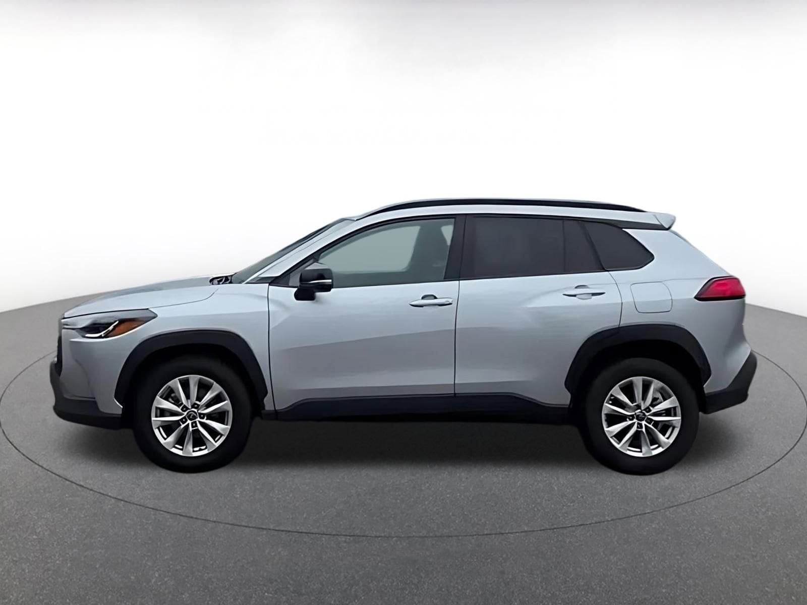 Thumbnail: 2025 Toyota Corolla Cross - 8