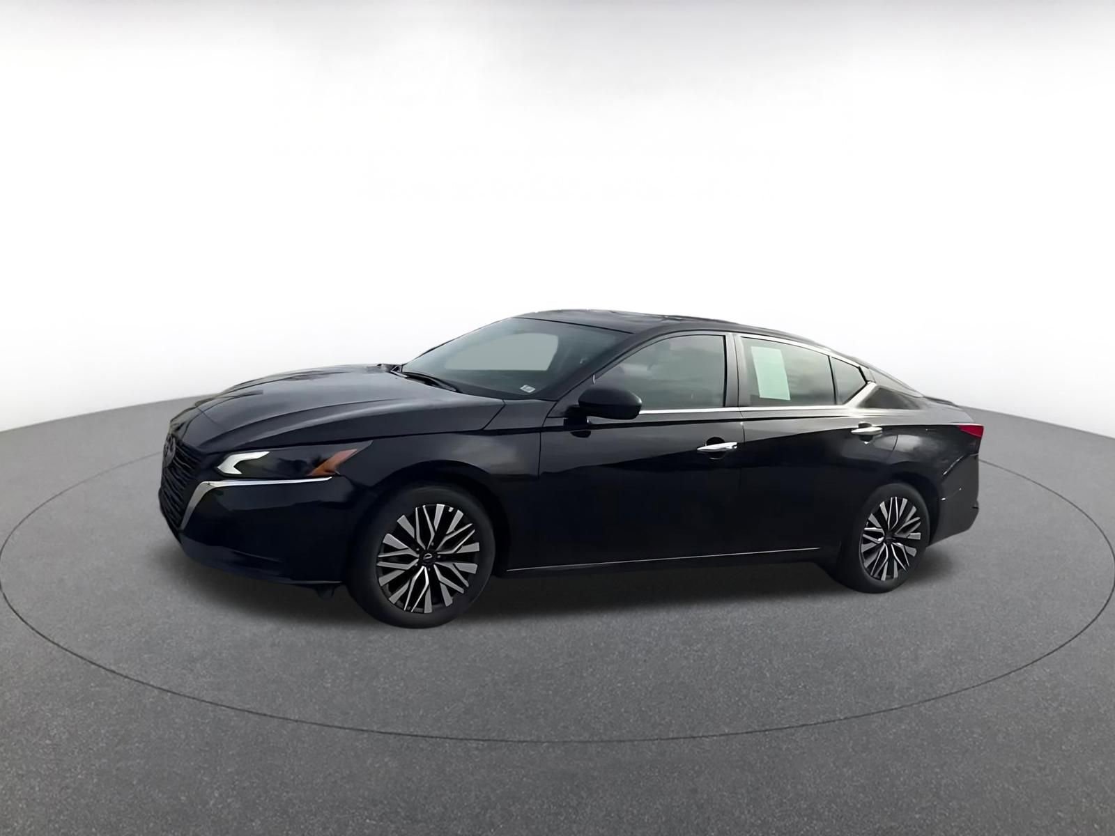 Thumbnail: 2025 Nissan Altima - 8