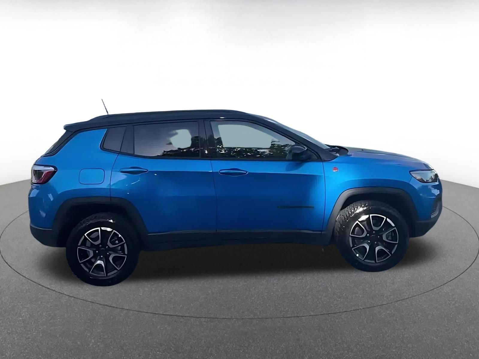 Thumbnail: 2025 Jeep Compass - 15