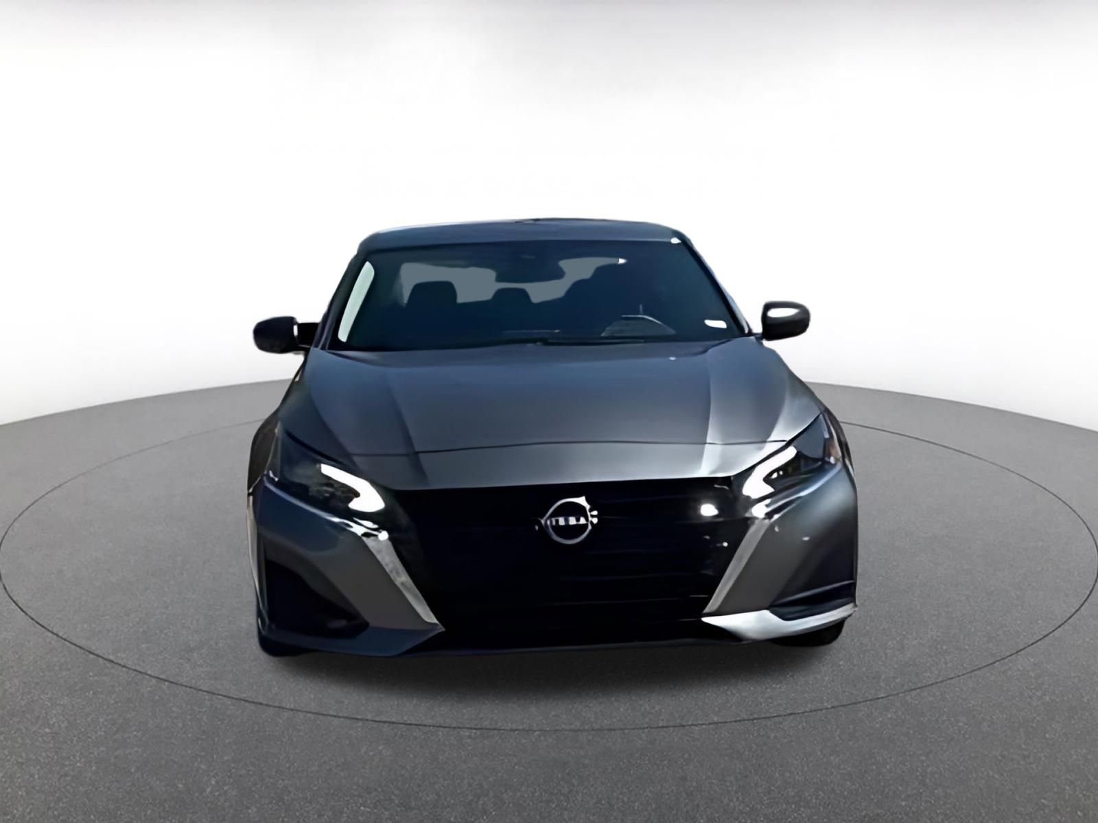 Thumbnail: 2025 Nissan Altima - 12