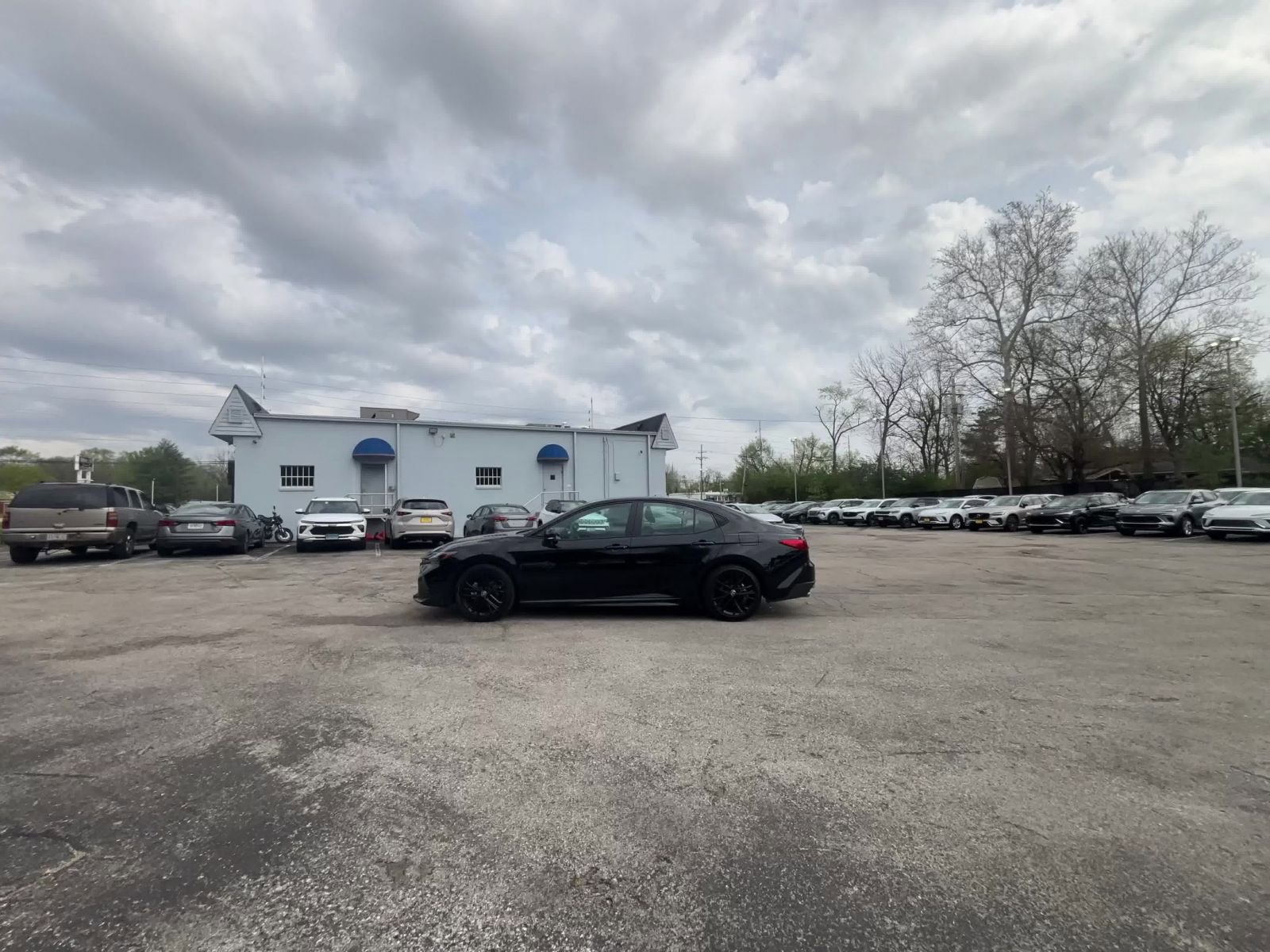 Thumbnail: 2025 Toyota Camry - 15