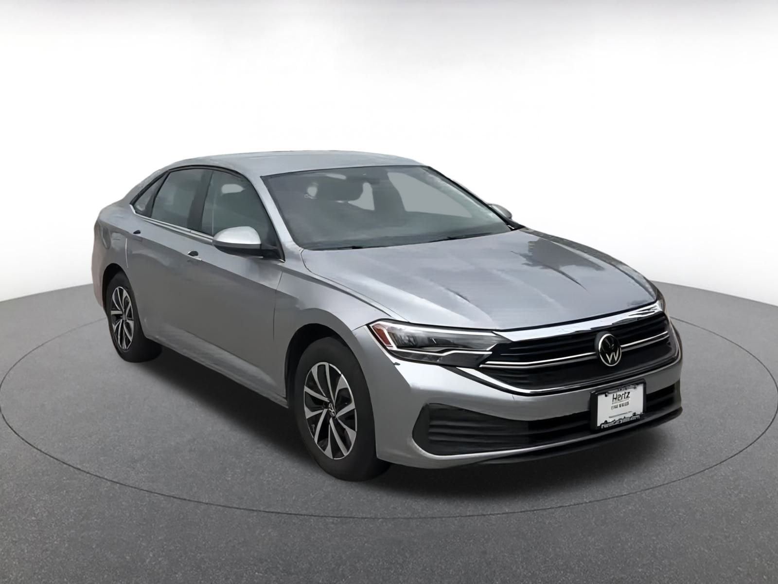 Thumbnail: 2024 Volkswagen Jetta - 3