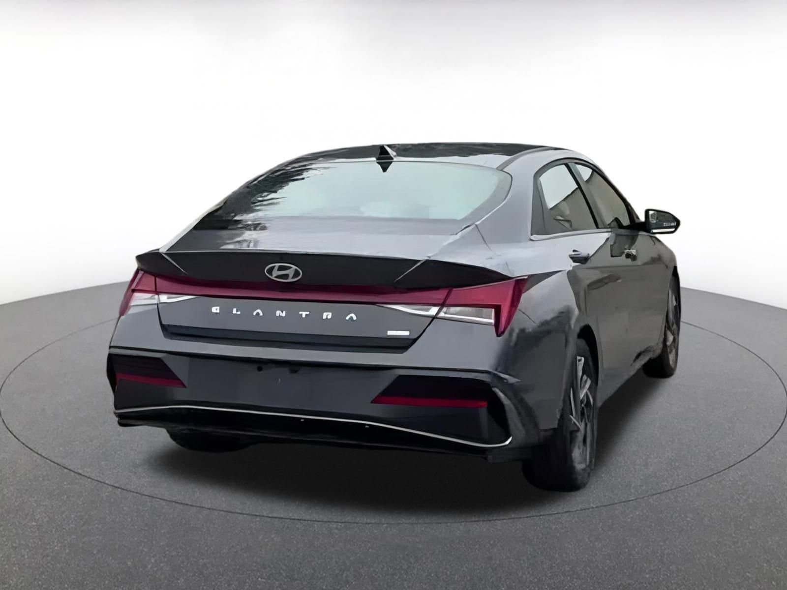 Thumbnail: 2025 Hyundai Elantra - 11