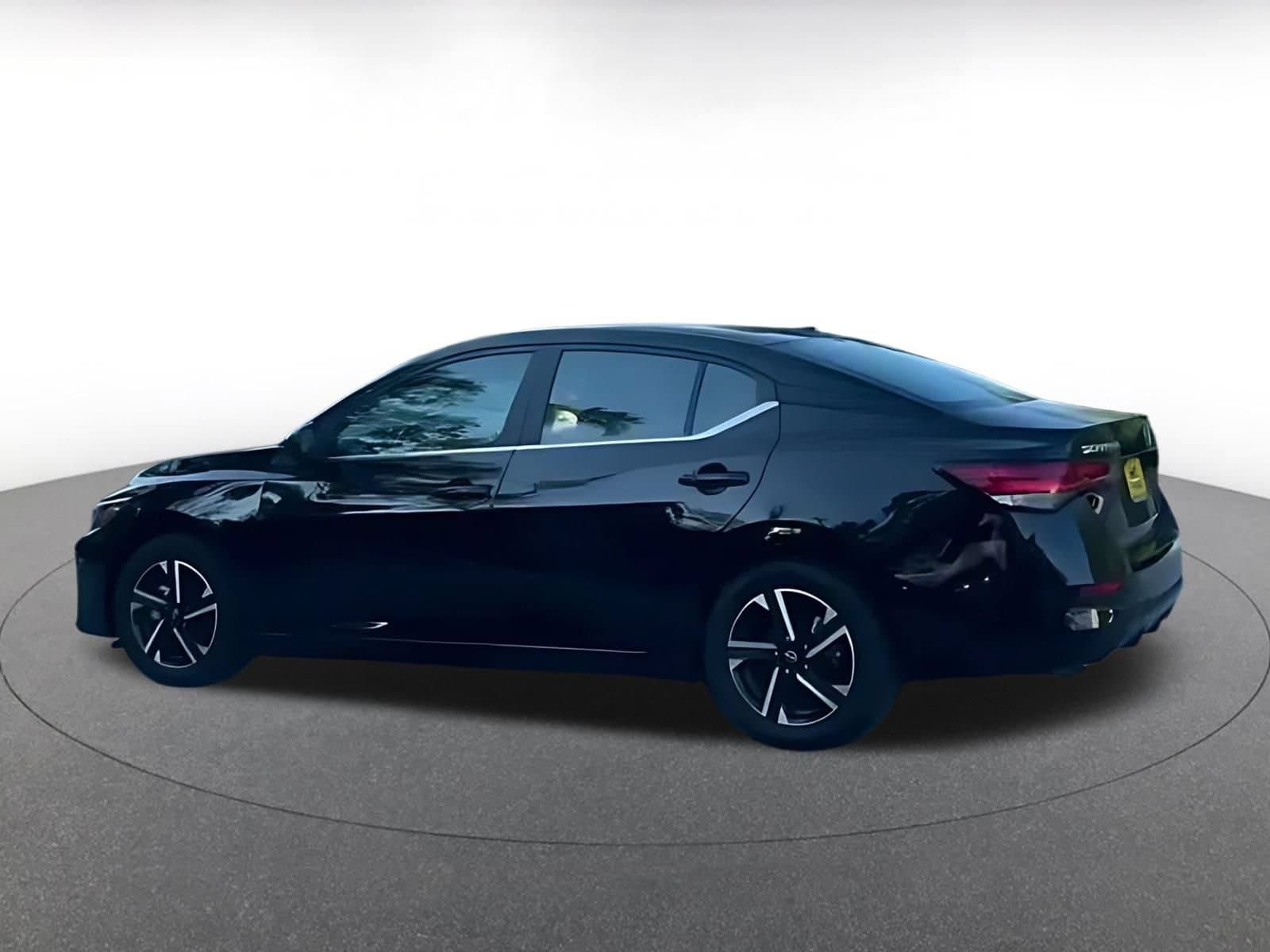 Thumbnail: 2025 Nissan Sentra - 9