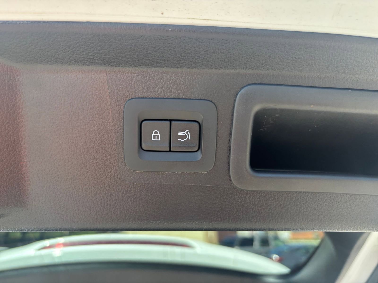 Thumbnail: 2025 Mazda CX-50 - 22